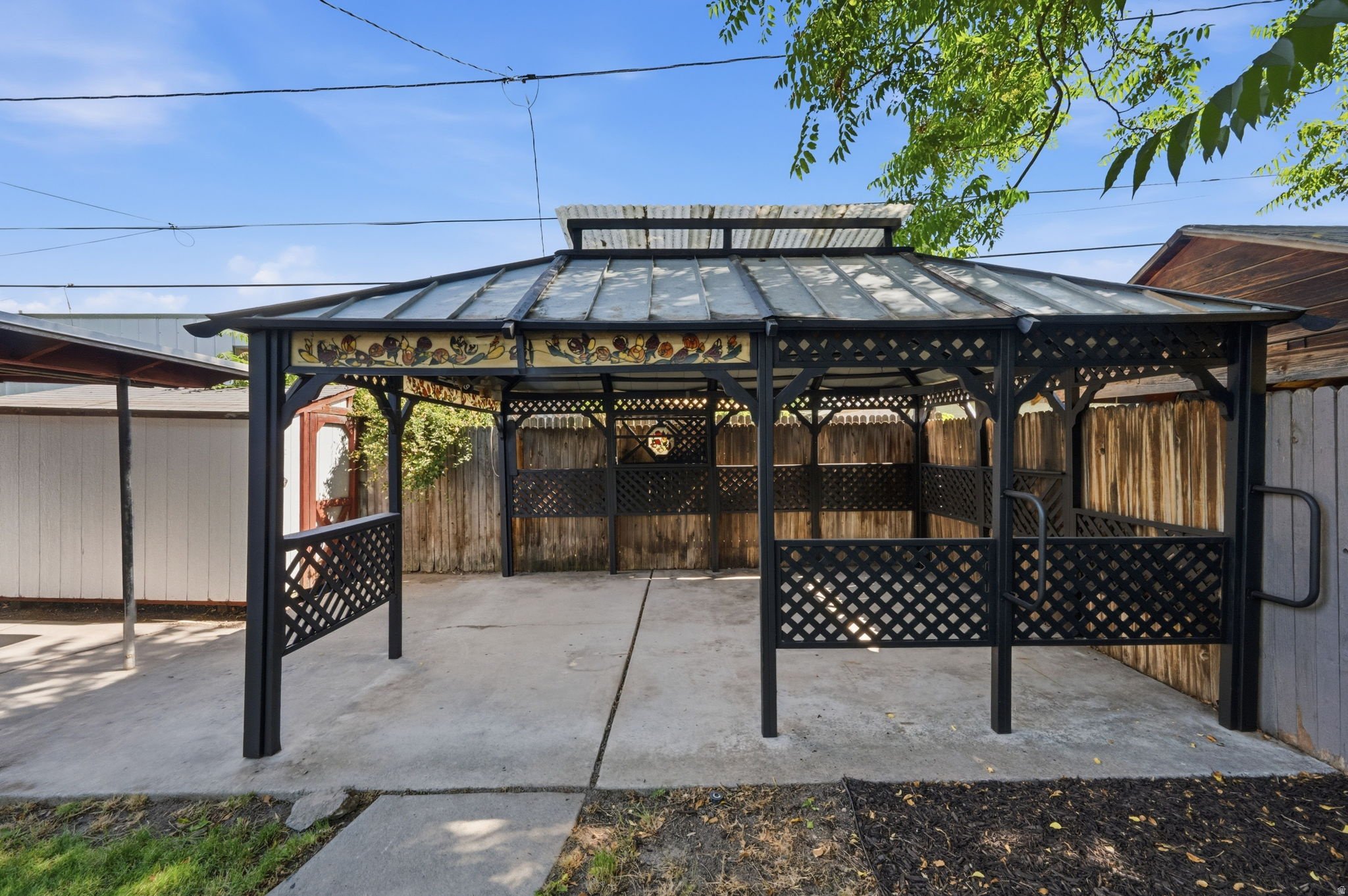 main property photo 24