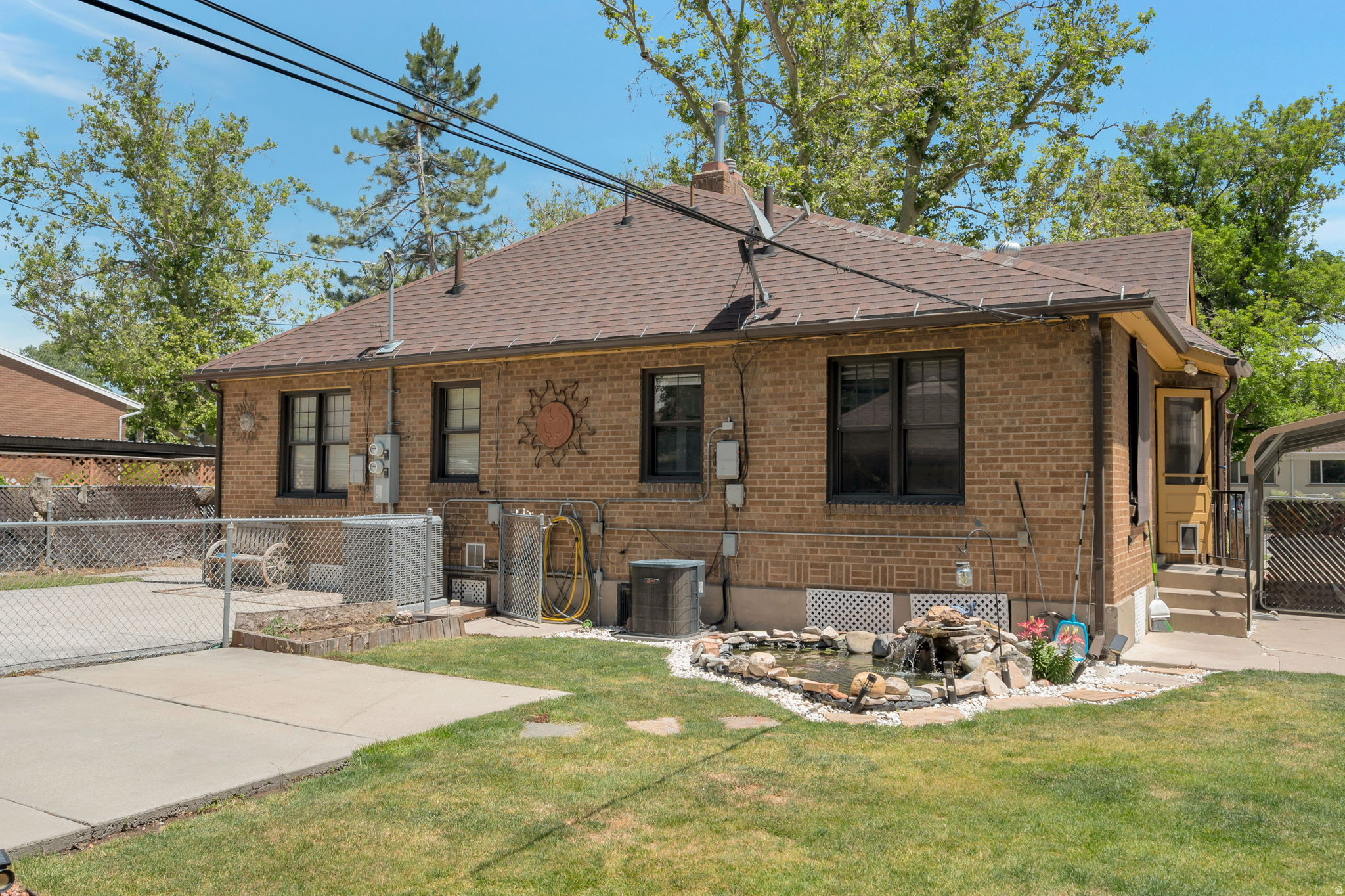 main property photo 32