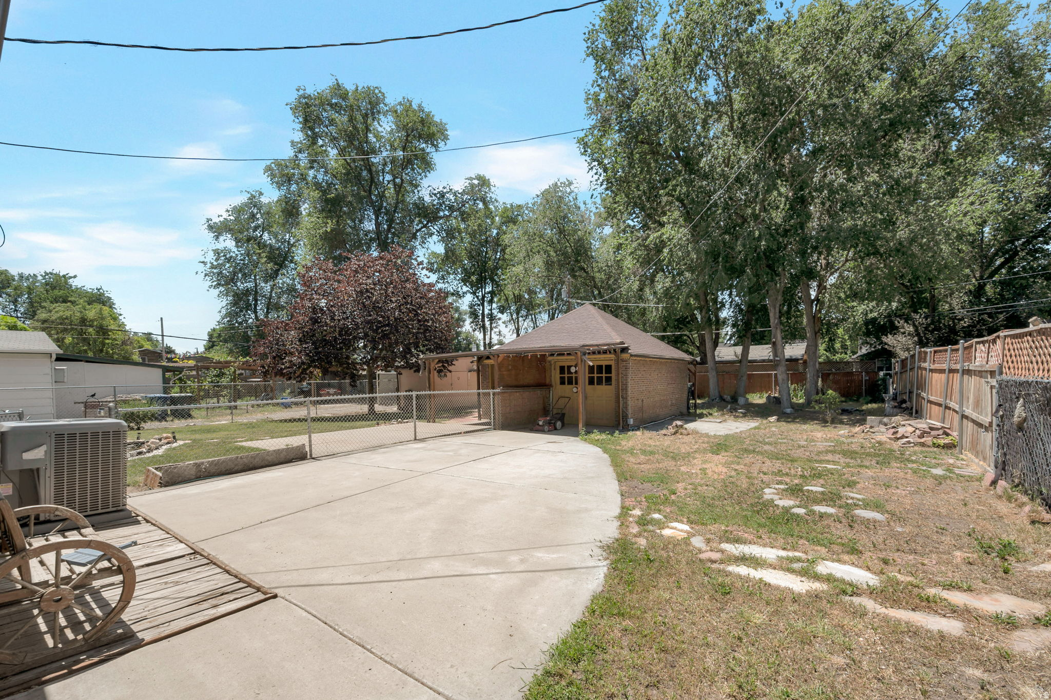 main property photo 36