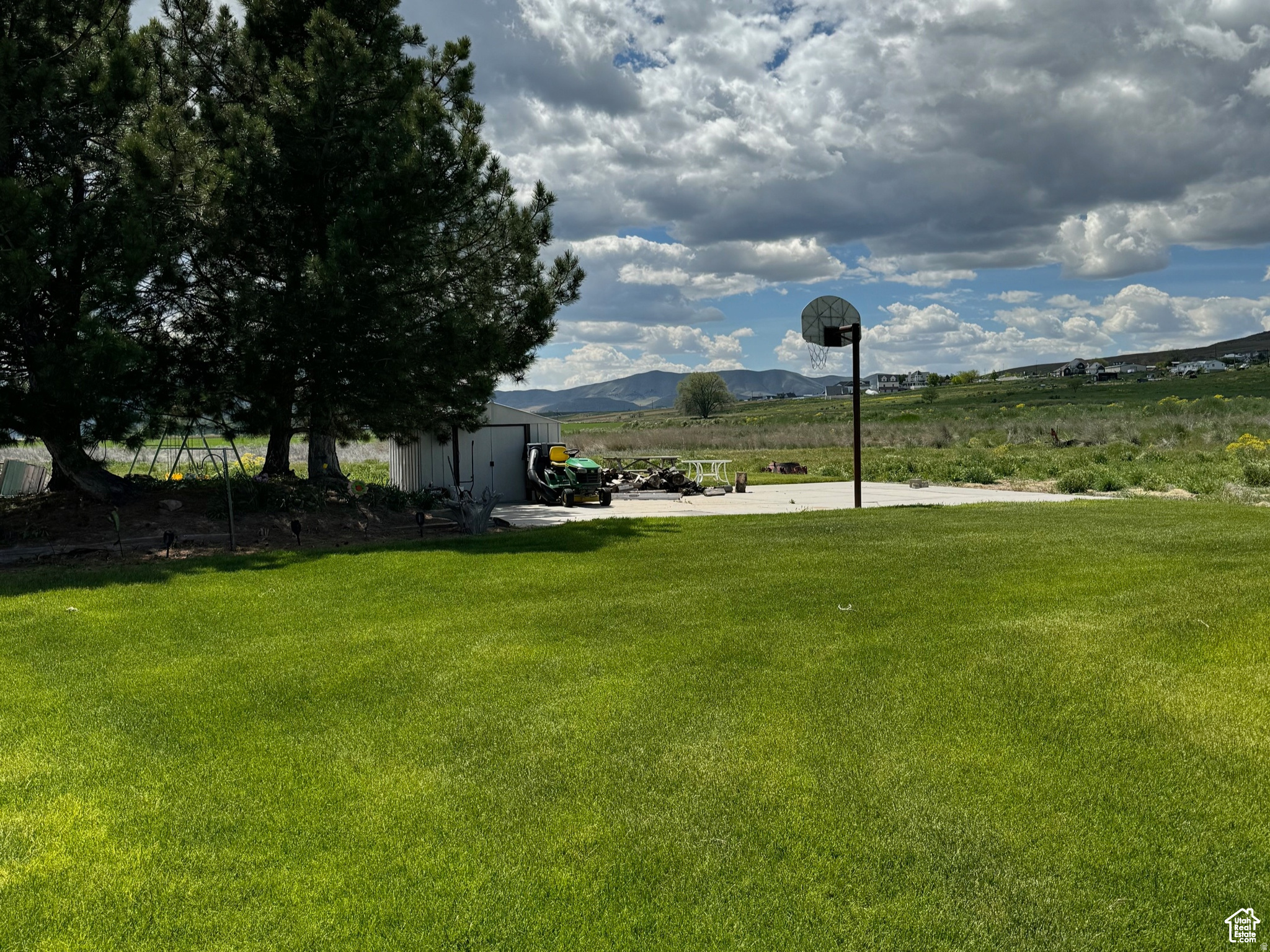 main property photo 9