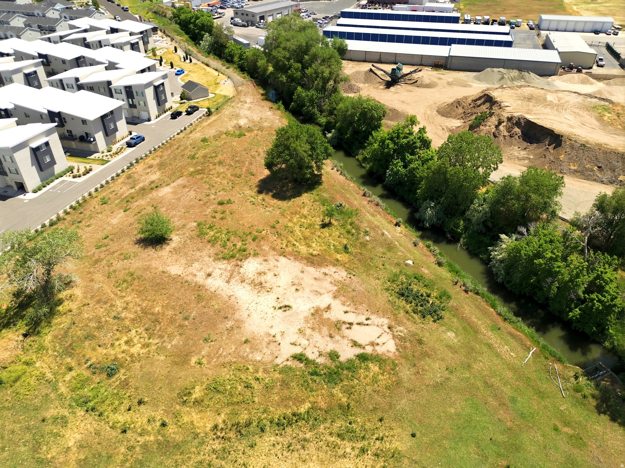 main property photo 15