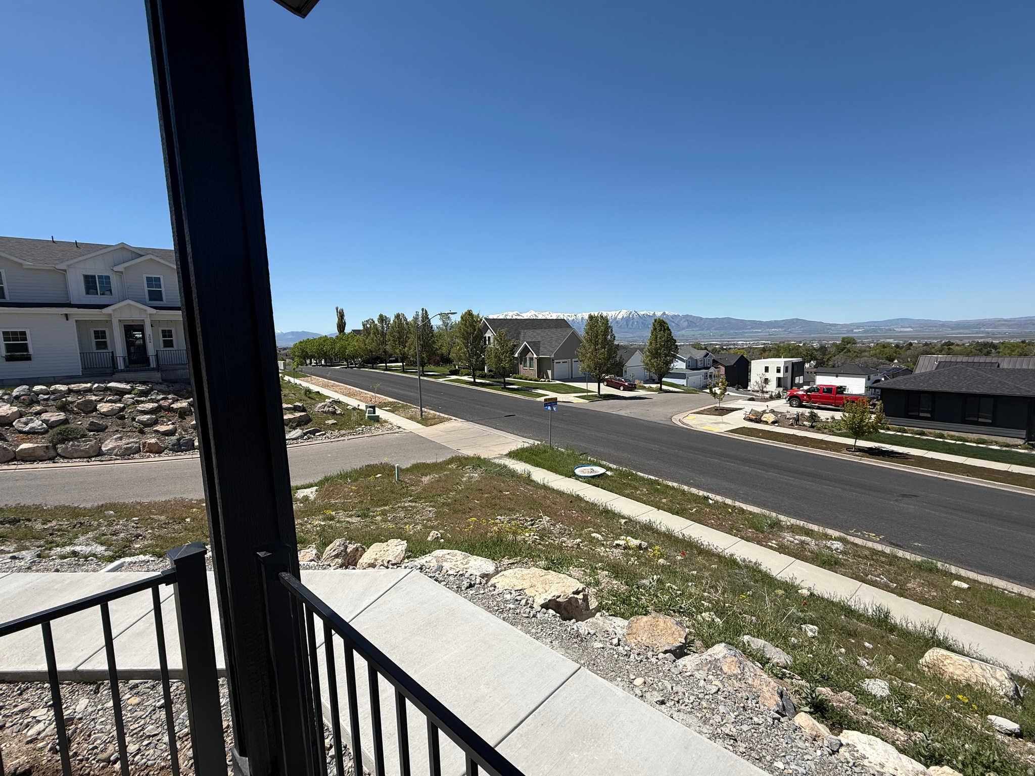 main property photo 27