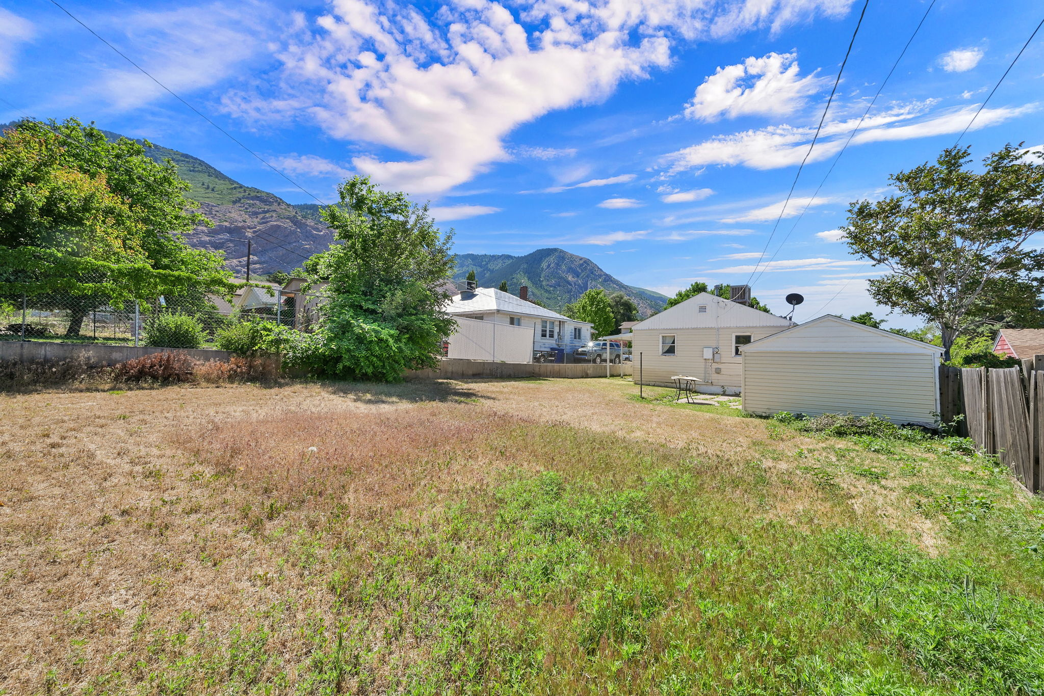 main property photo 19