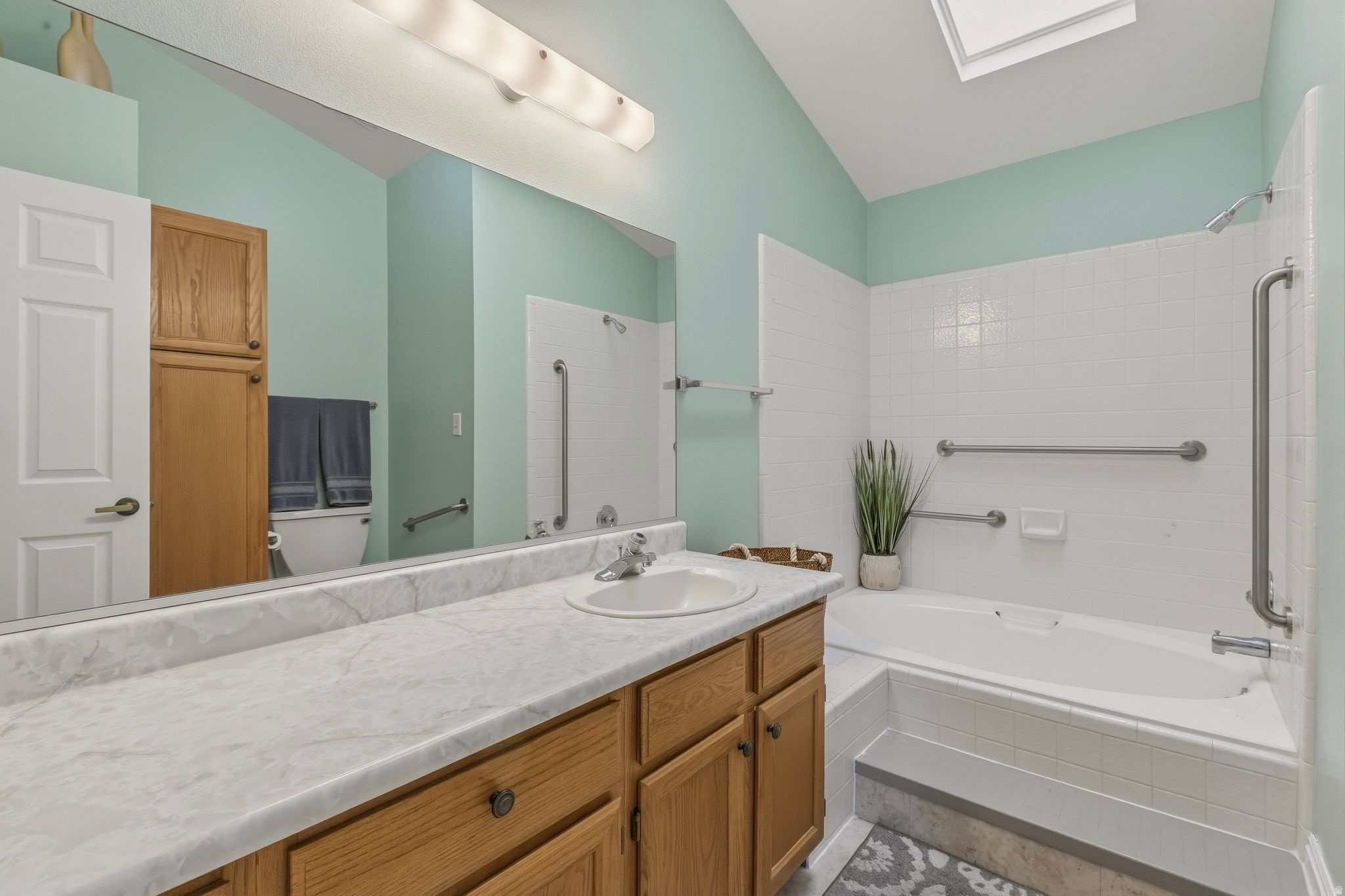main property photo 16