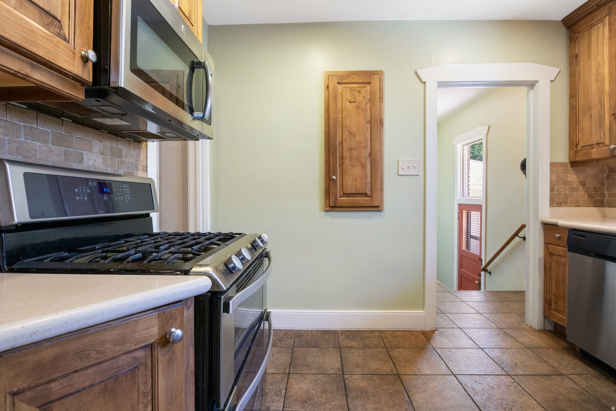 main property photo 8