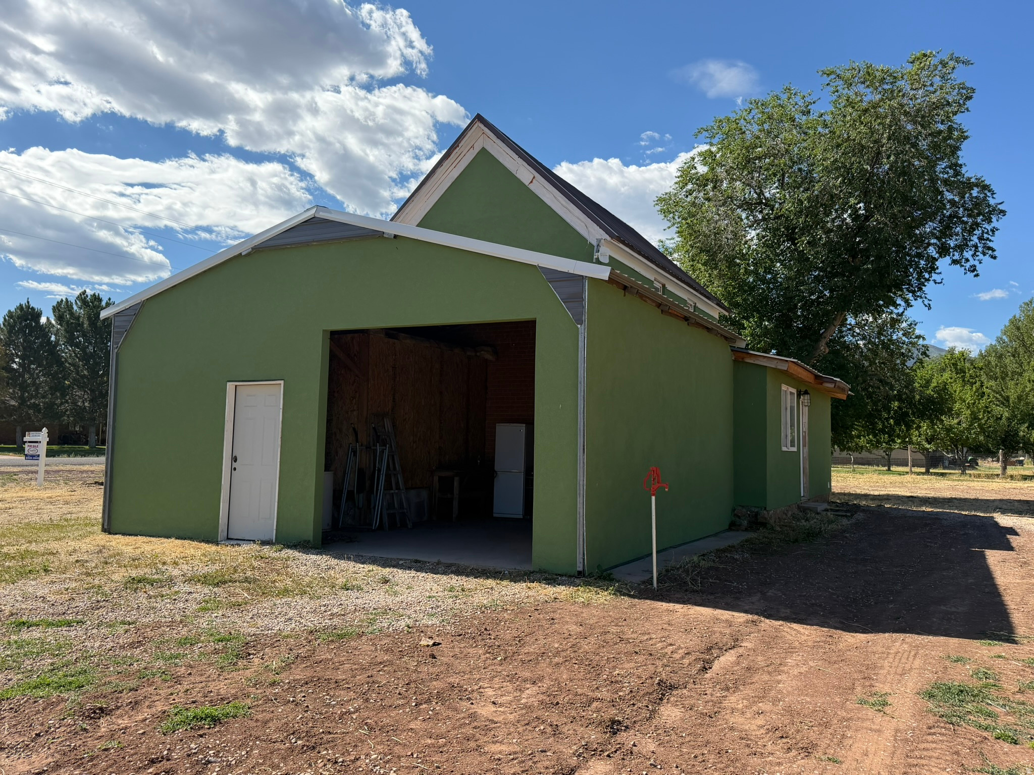 main property photo 20