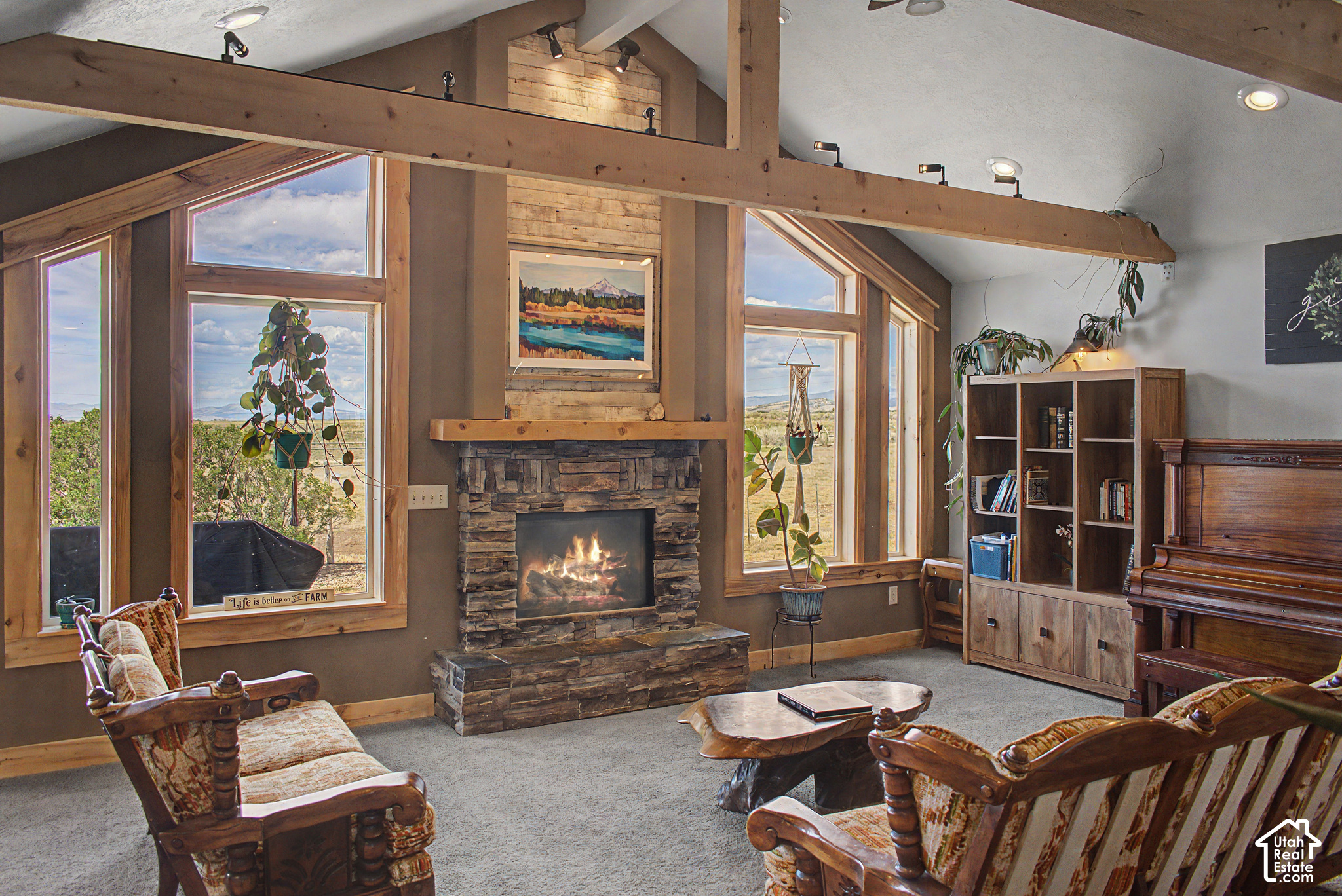 main property photo 8