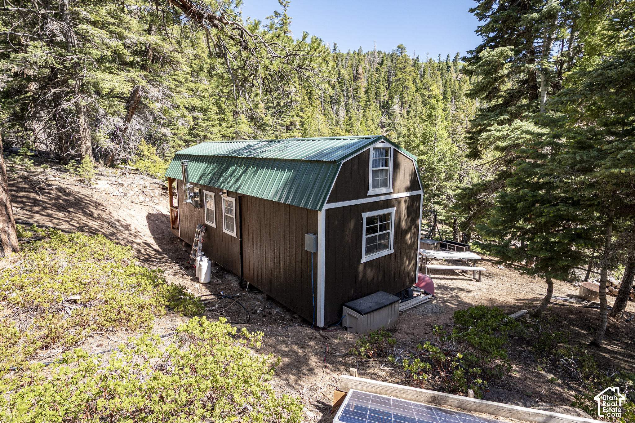 main property photo 18