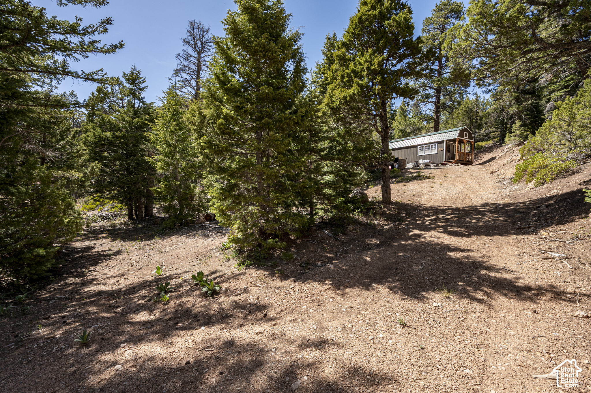 main property photo 29