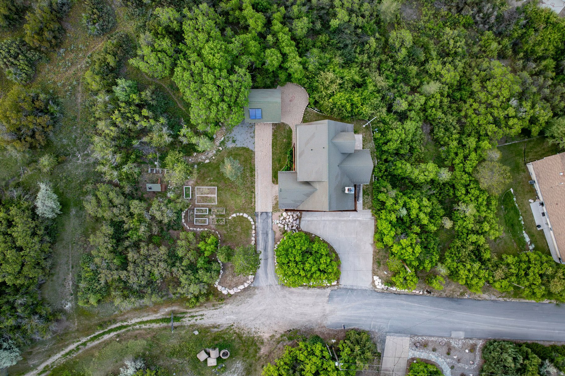 main property photo 49
