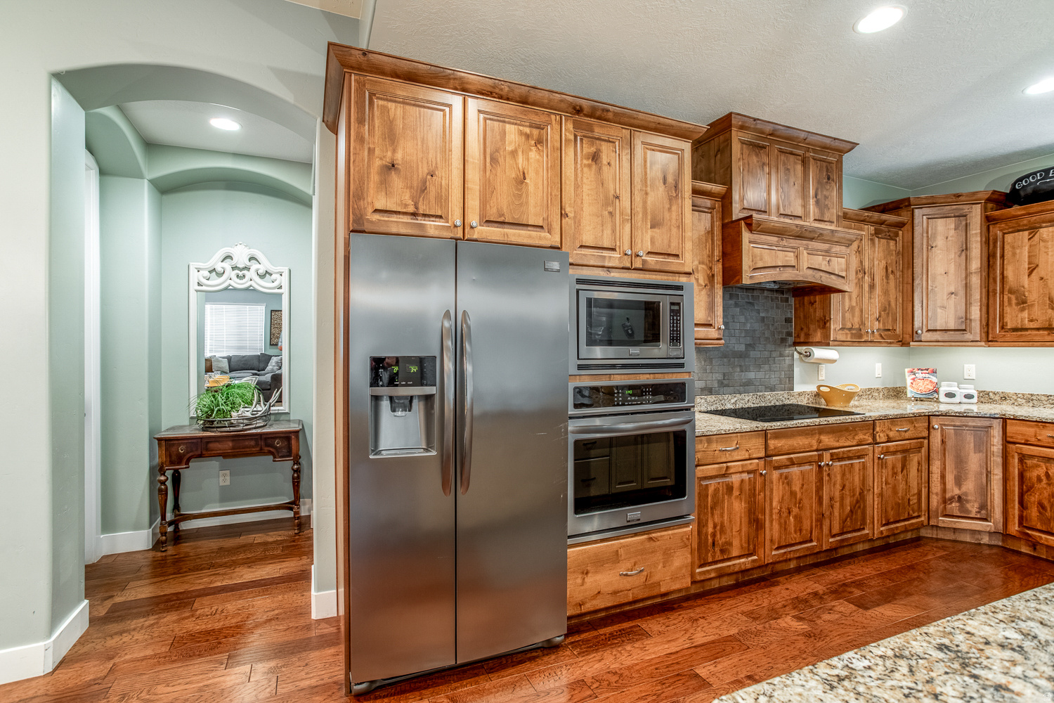 main property photo 7