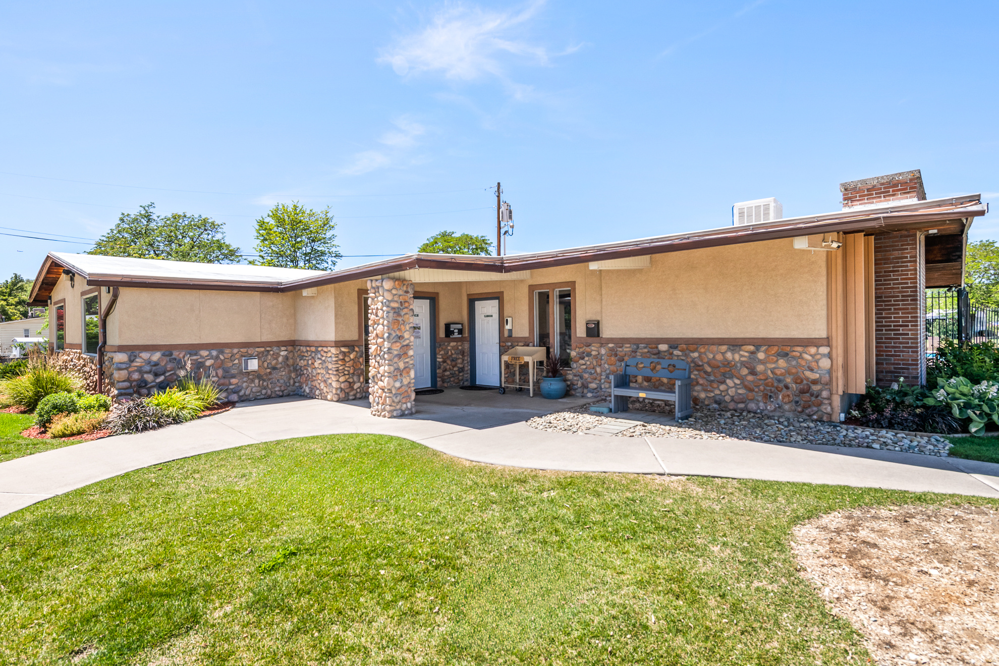 main property photo 36
