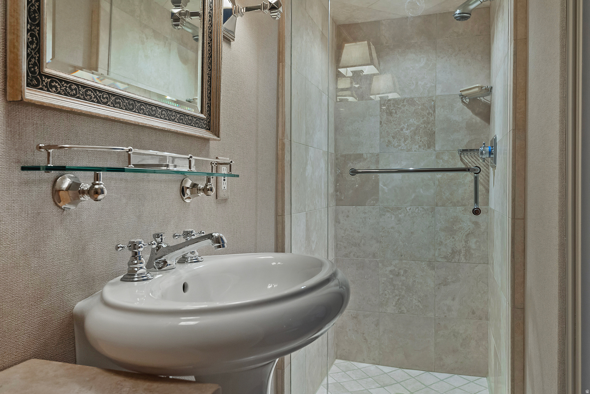 main property photo 78