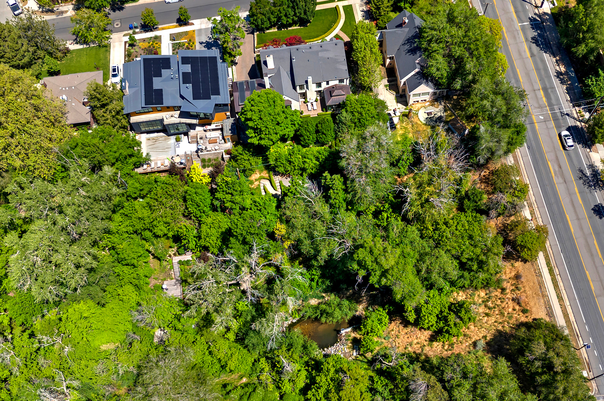 main property photo 88