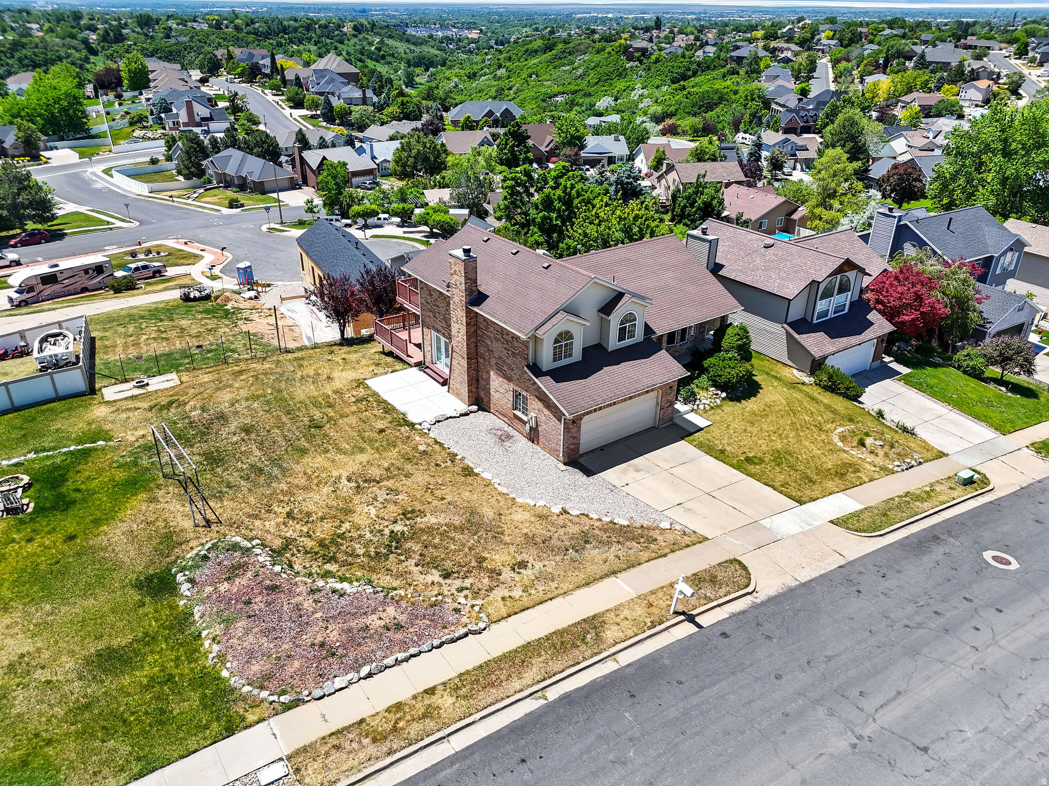 main property photo 45