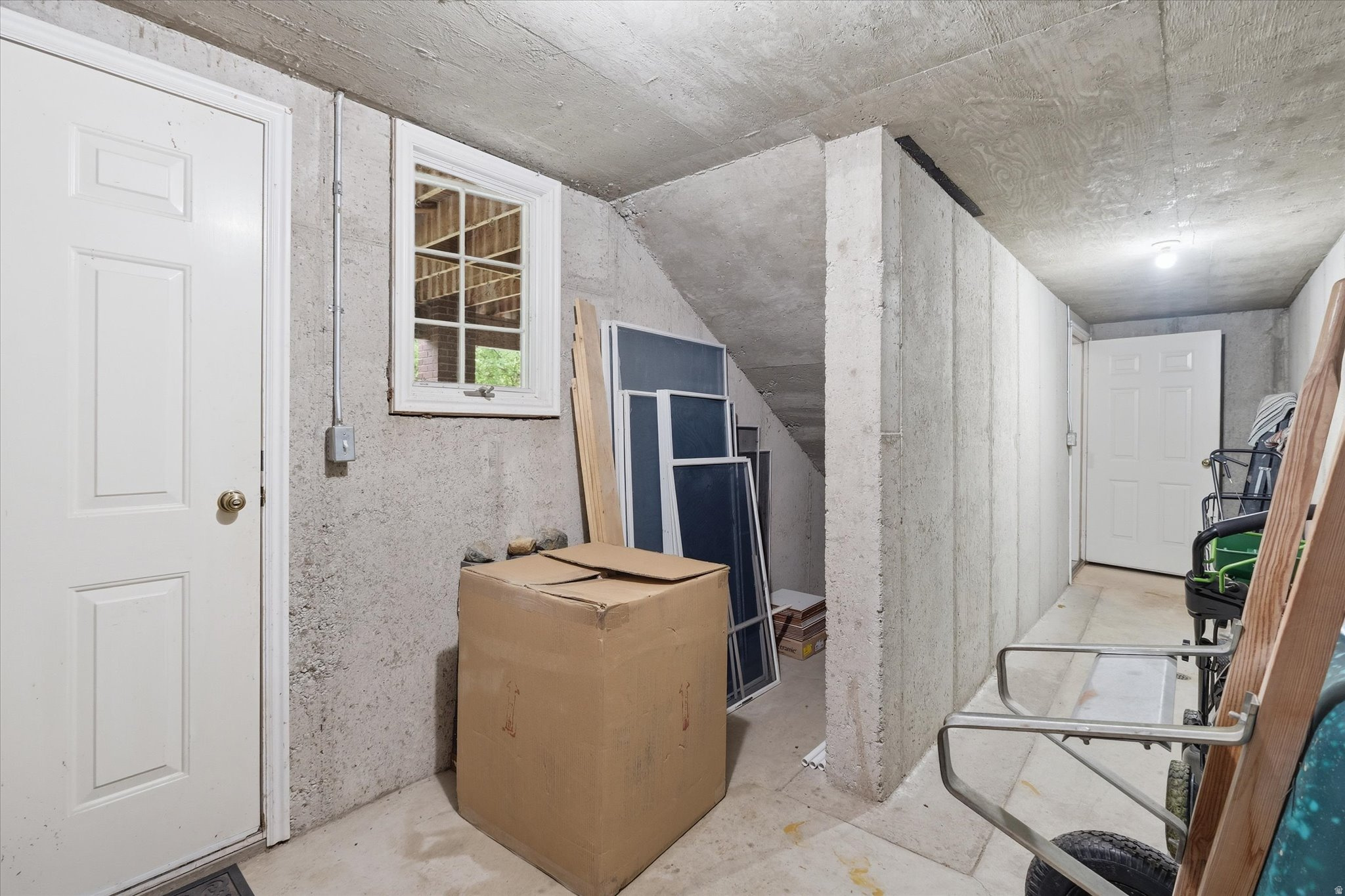 main property photo 49