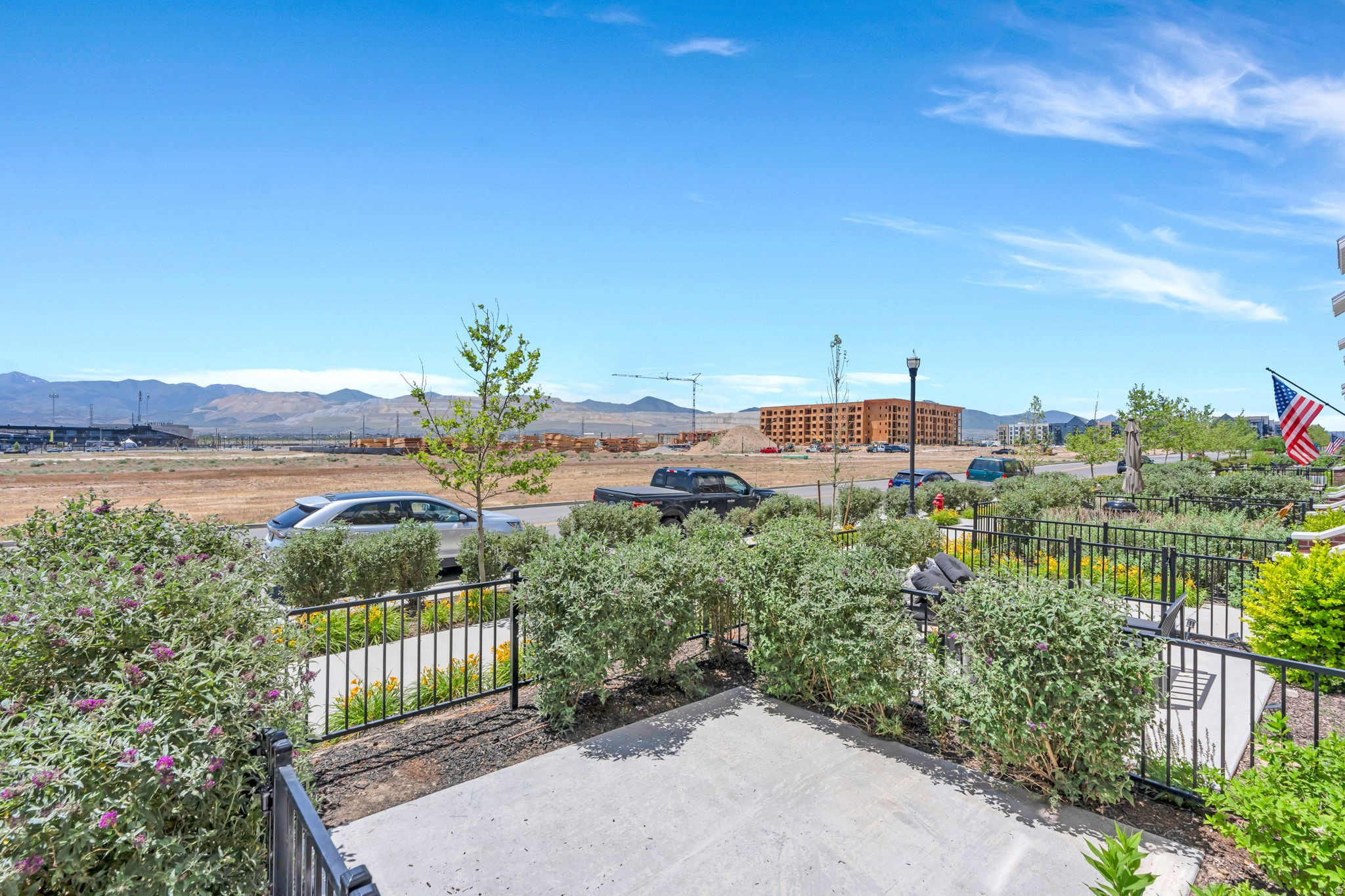 main property photo 34