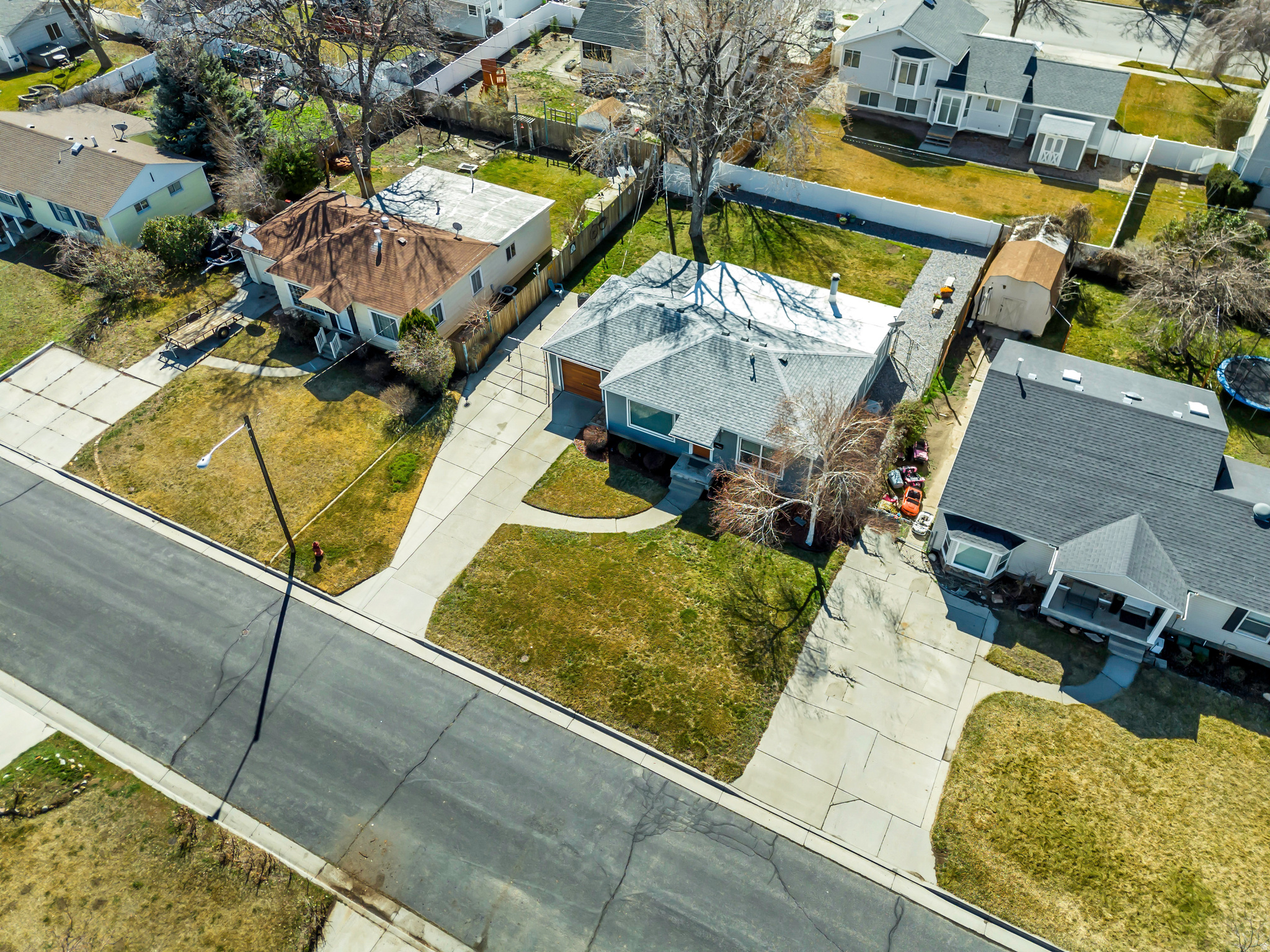 main property photo 40