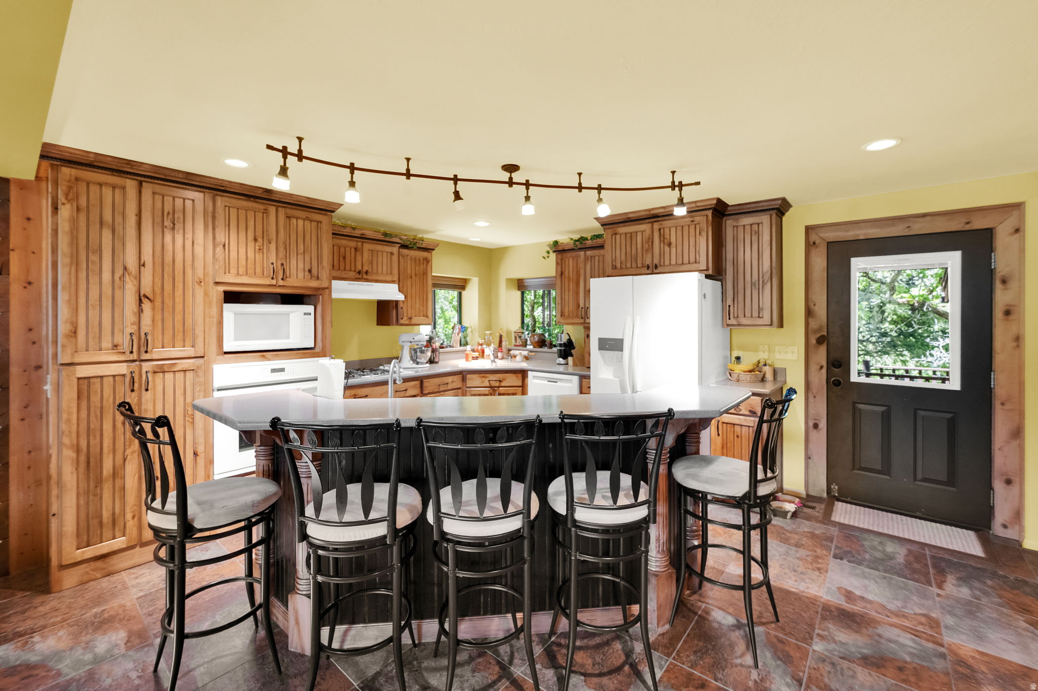 main property photo 114