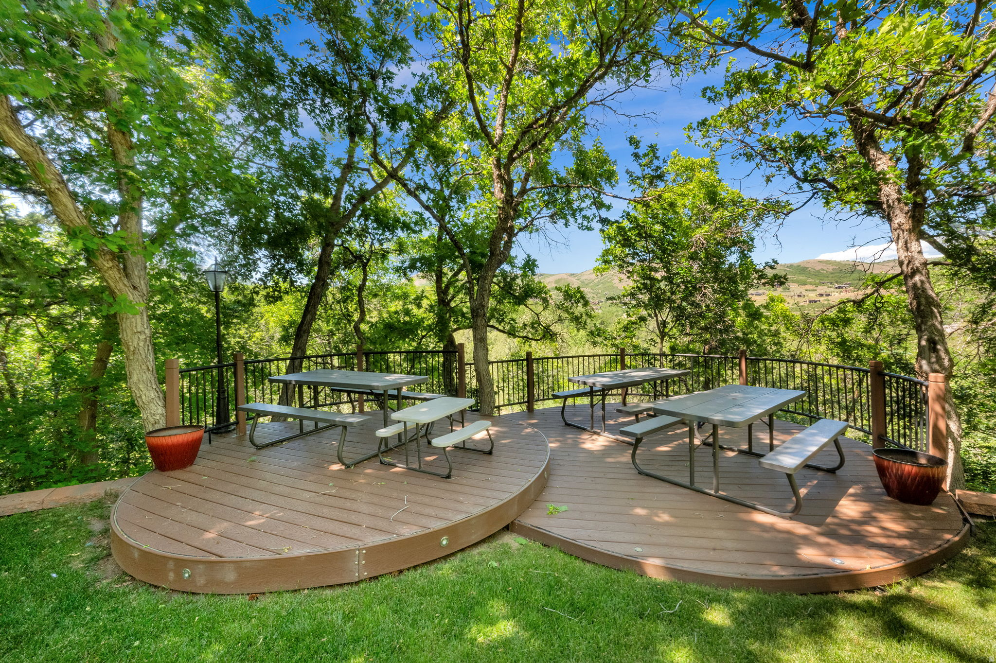 main property photo 81
