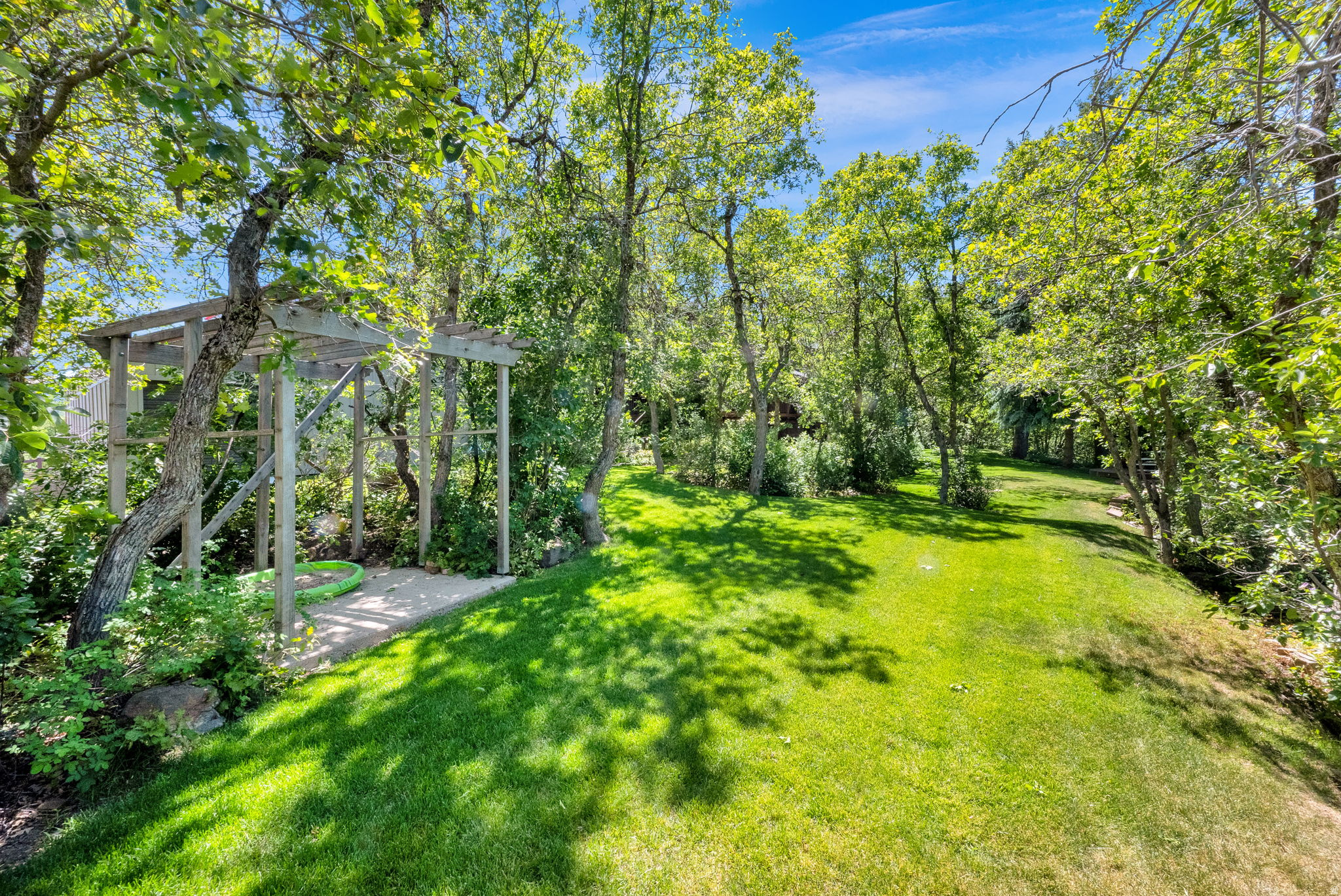main property photo 89