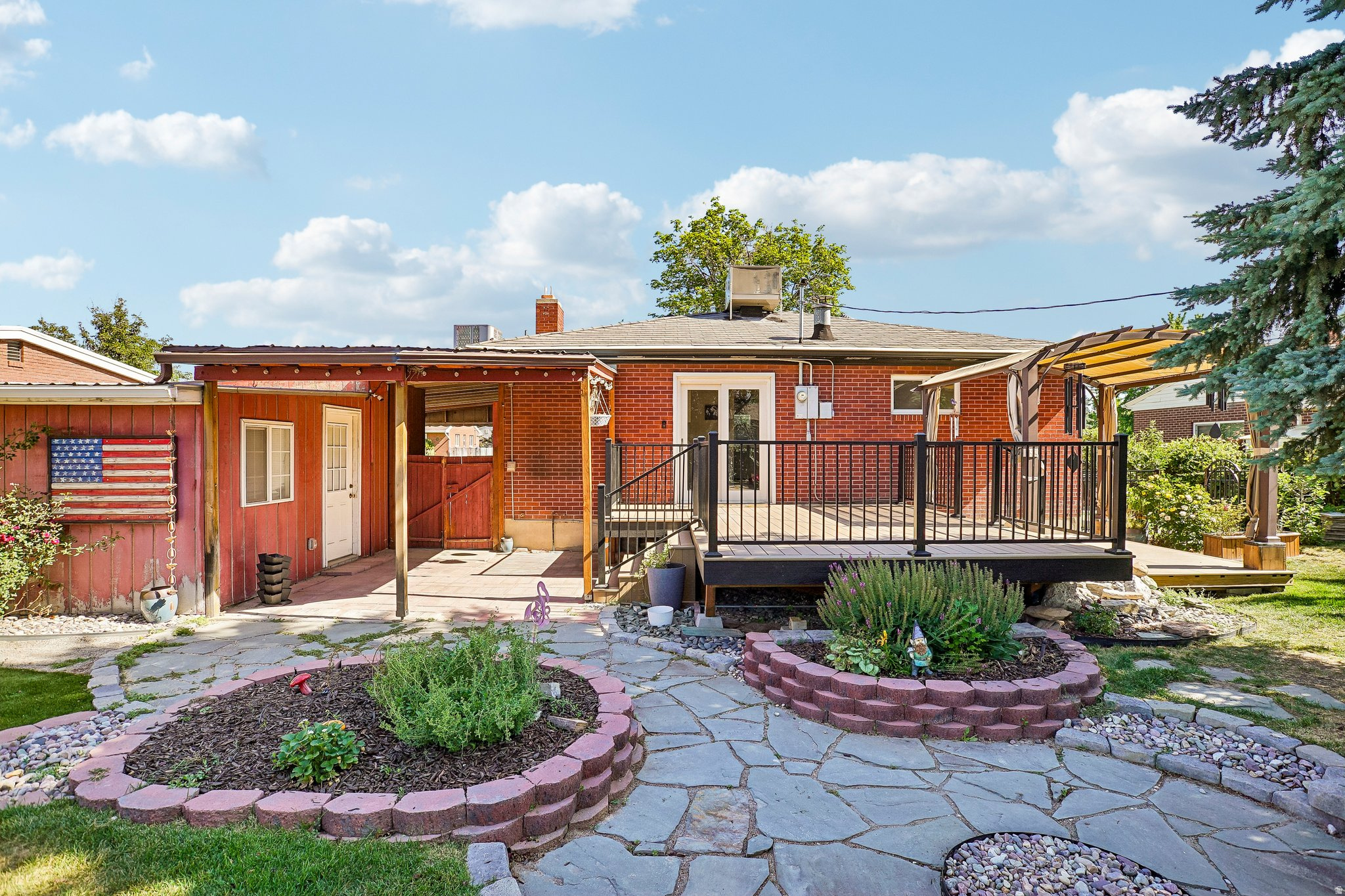 main property photo 29