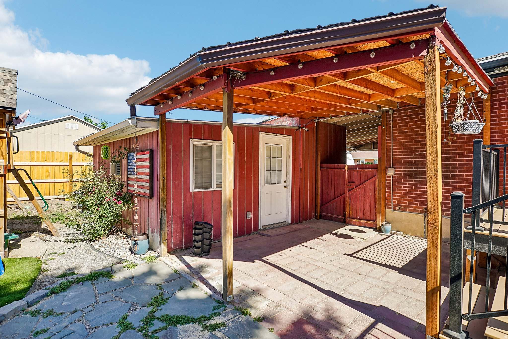 main property photo 31