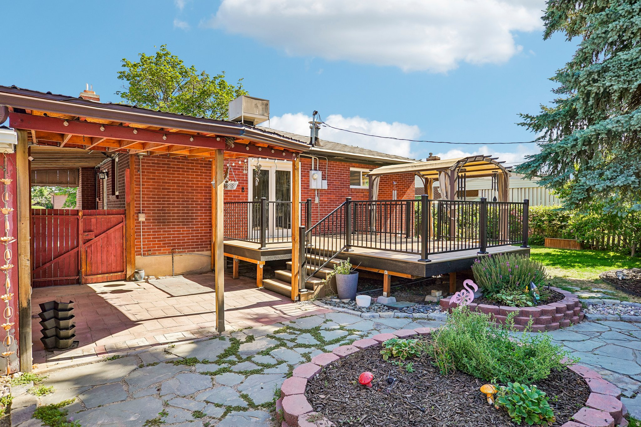 main property photo 33