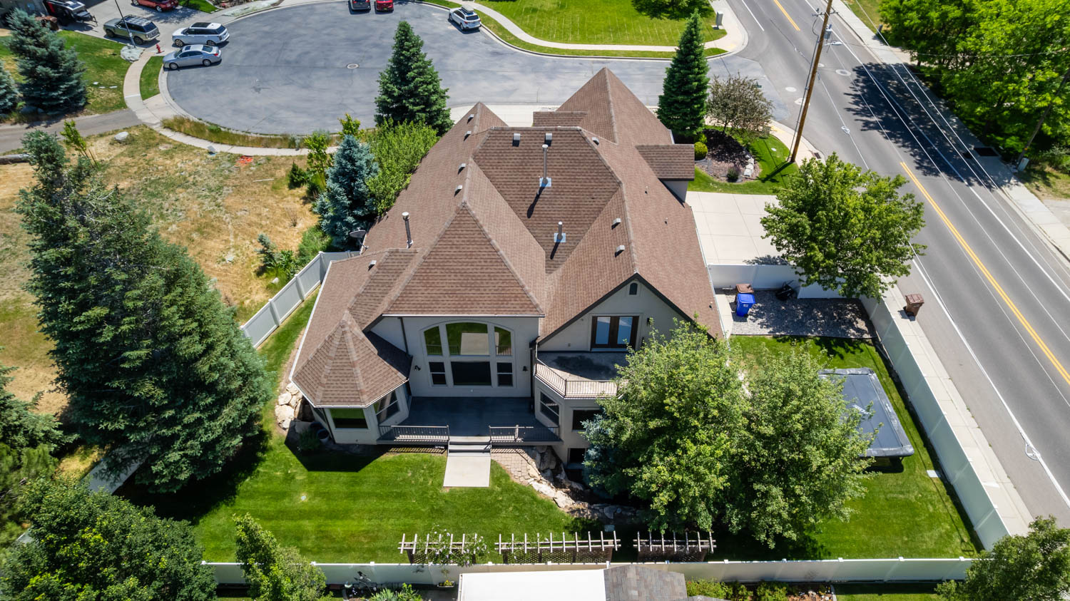 main property photo 17