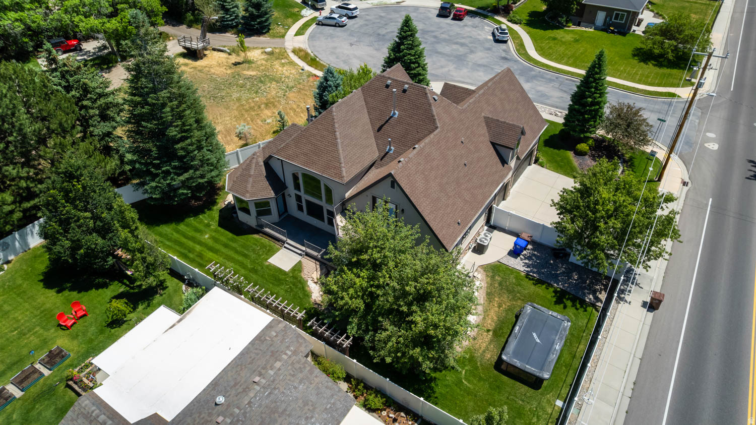 main property photo 18