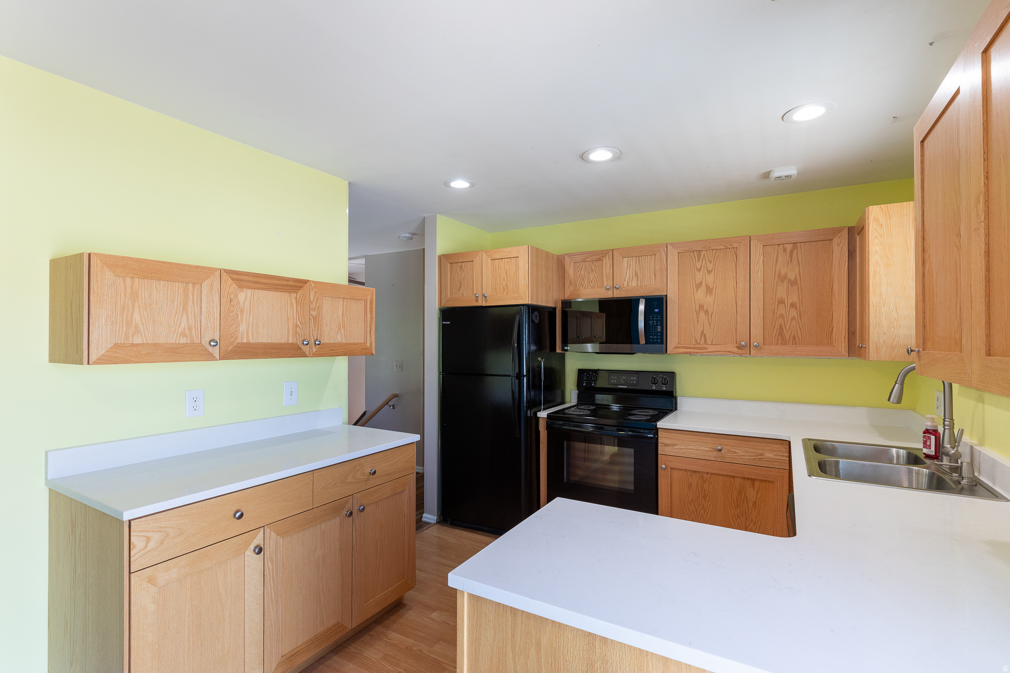 main property photo 17