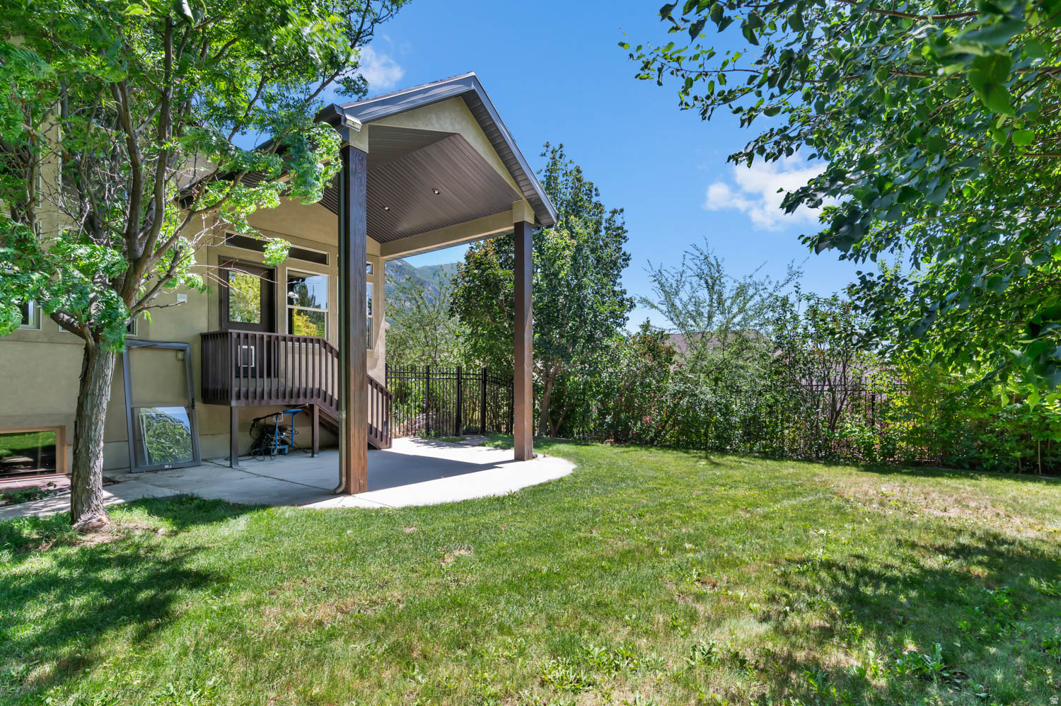 main property photo 38