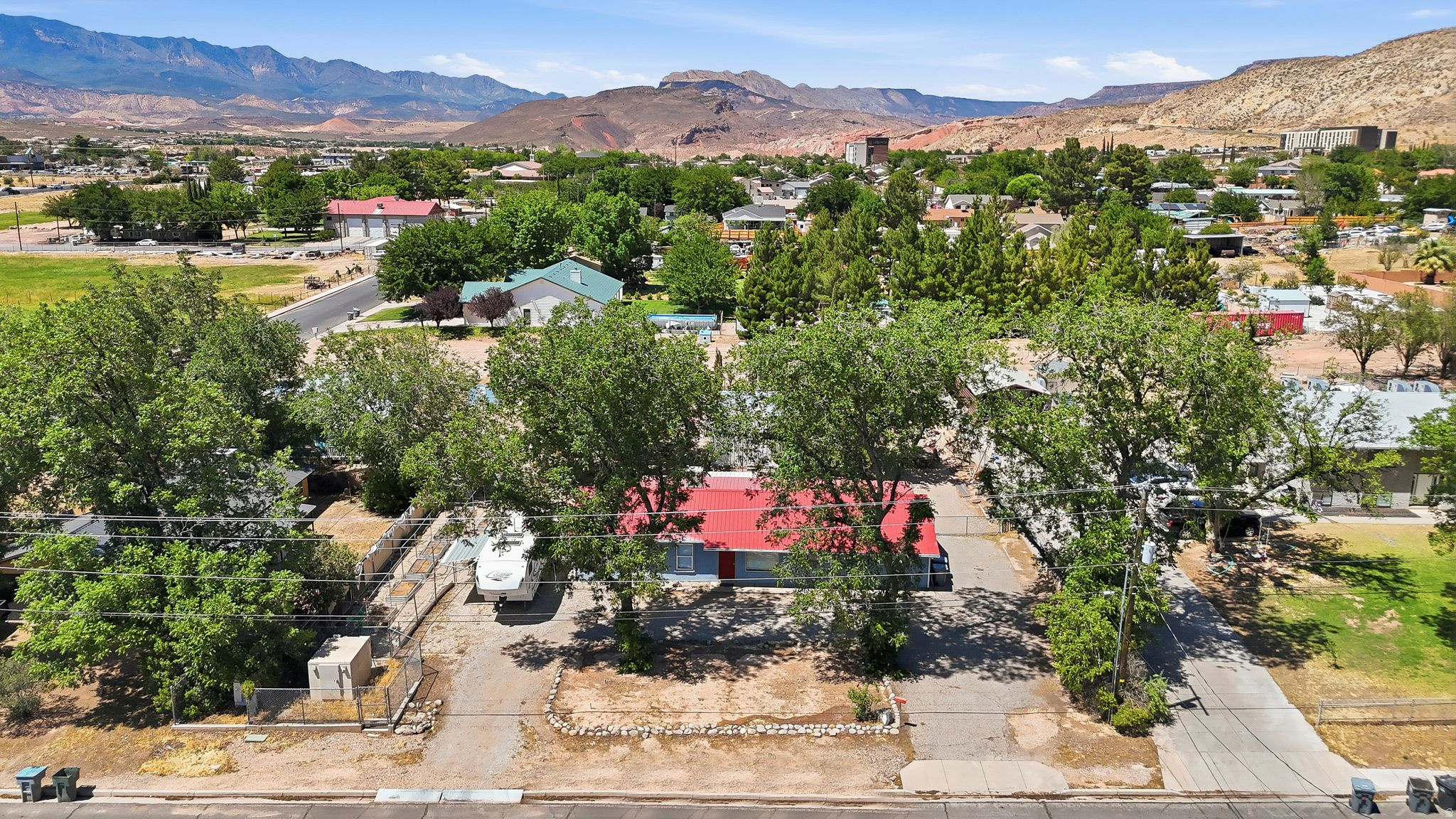main property photo 3