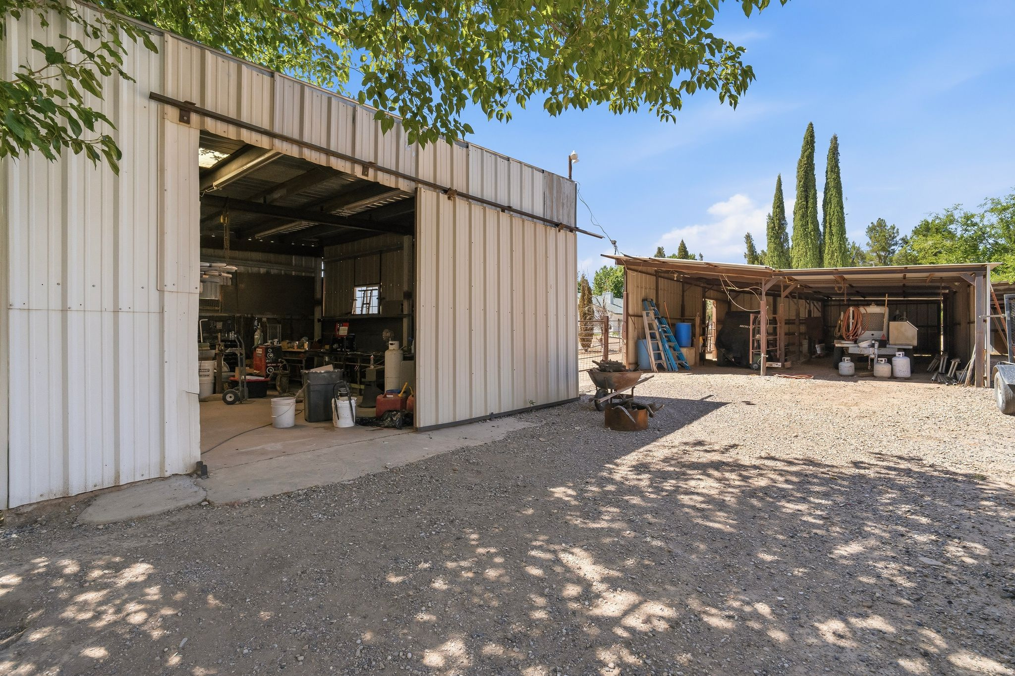 main property photo 31