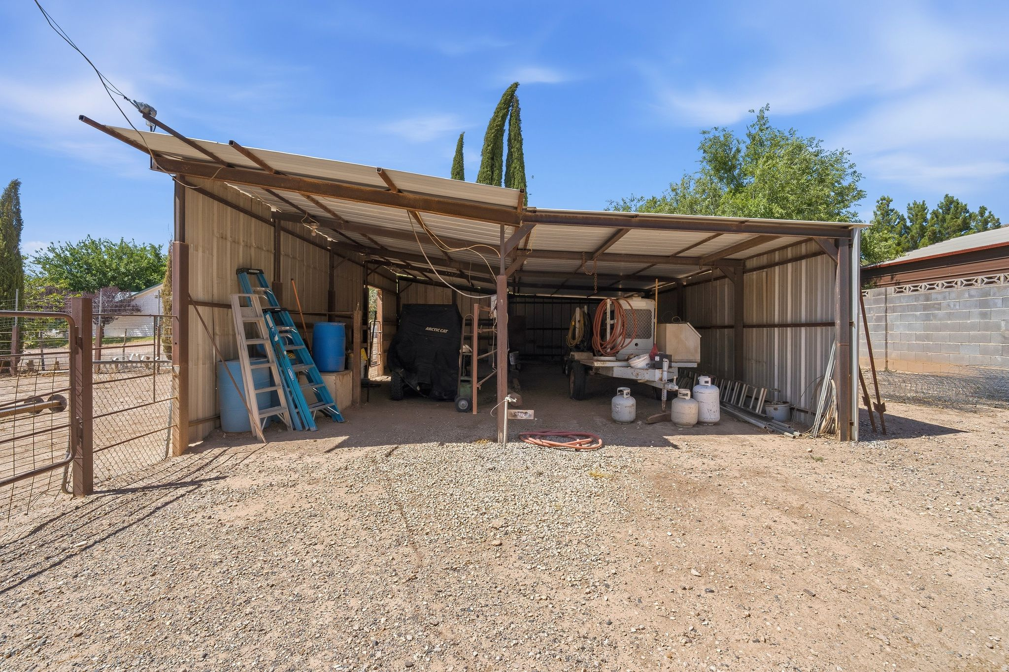 main property photo 33