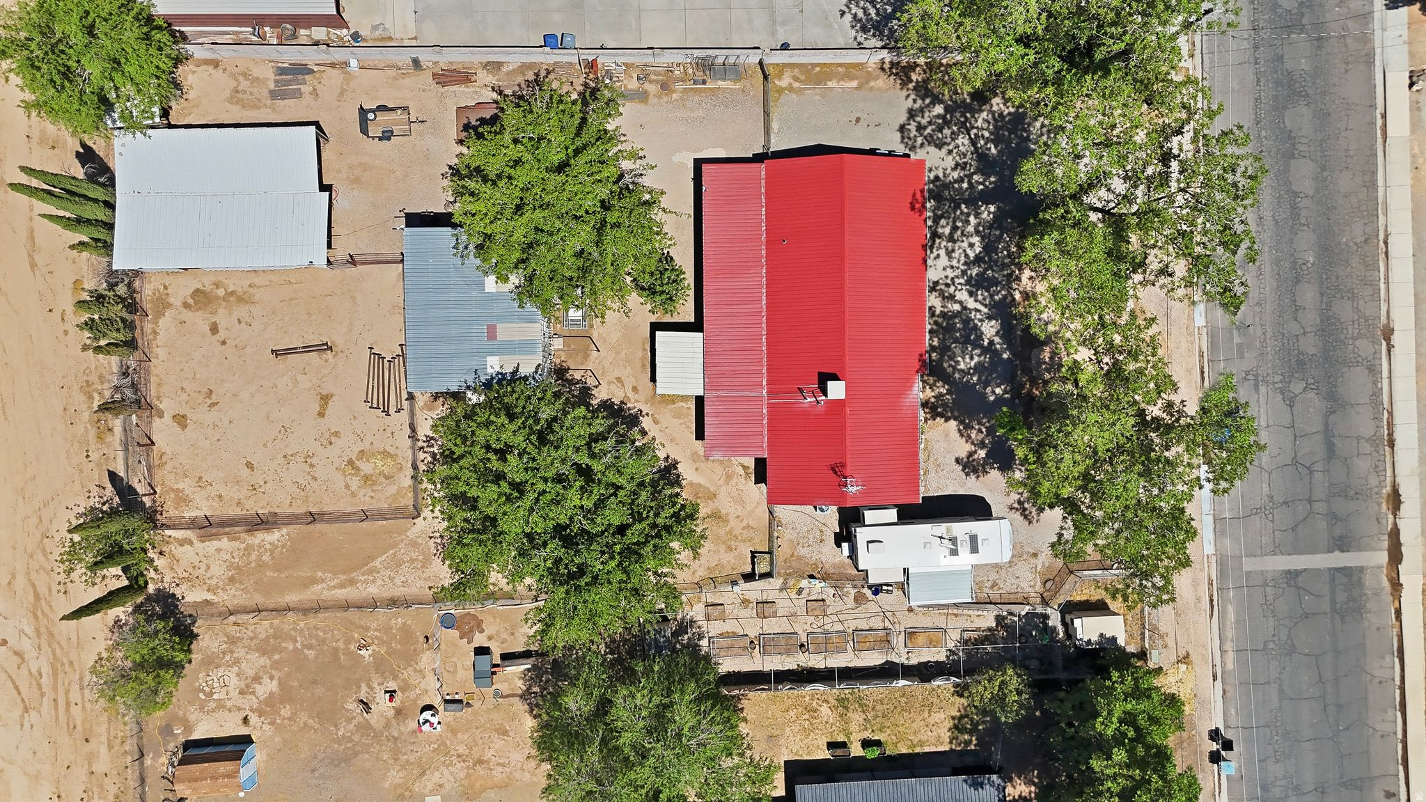 main property photo 45