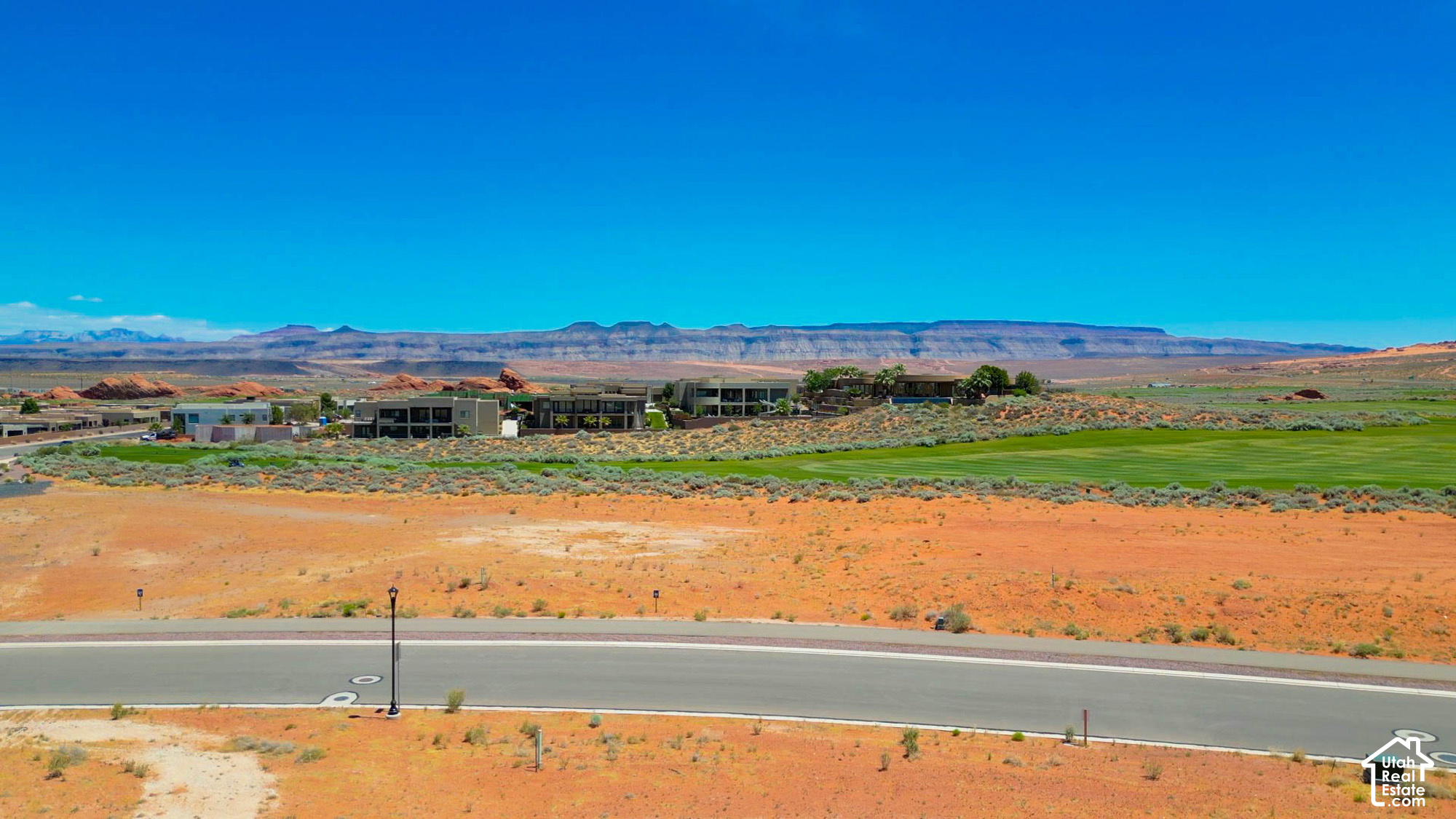 main property photo 19