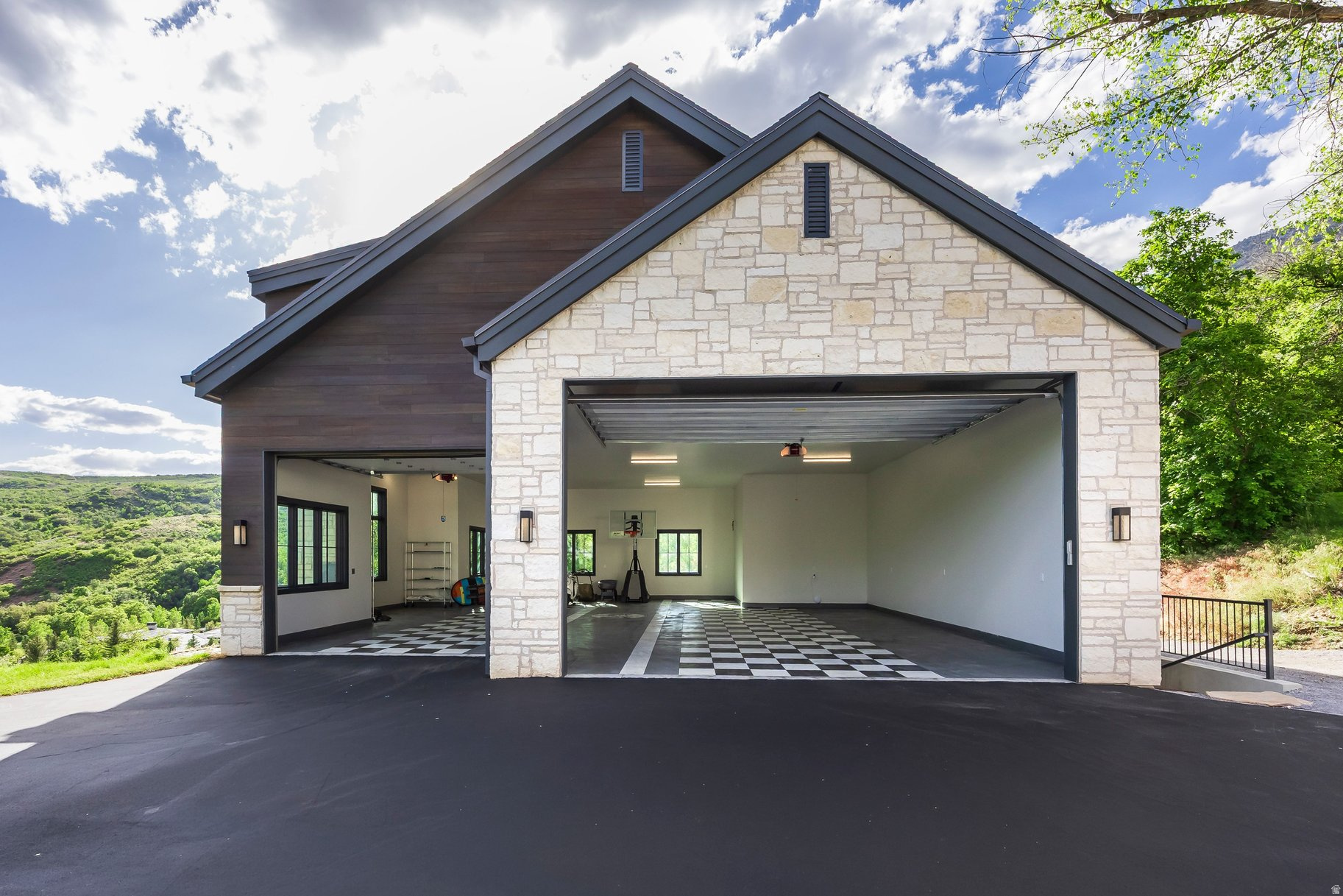 main property photo 79