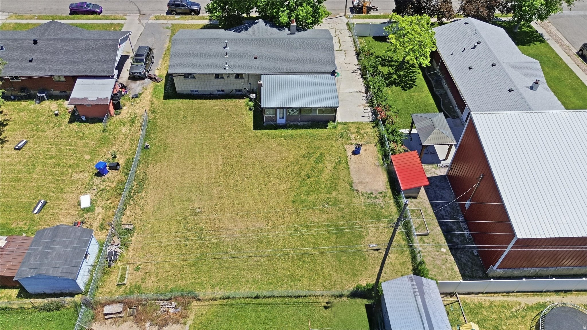 main property photo 39