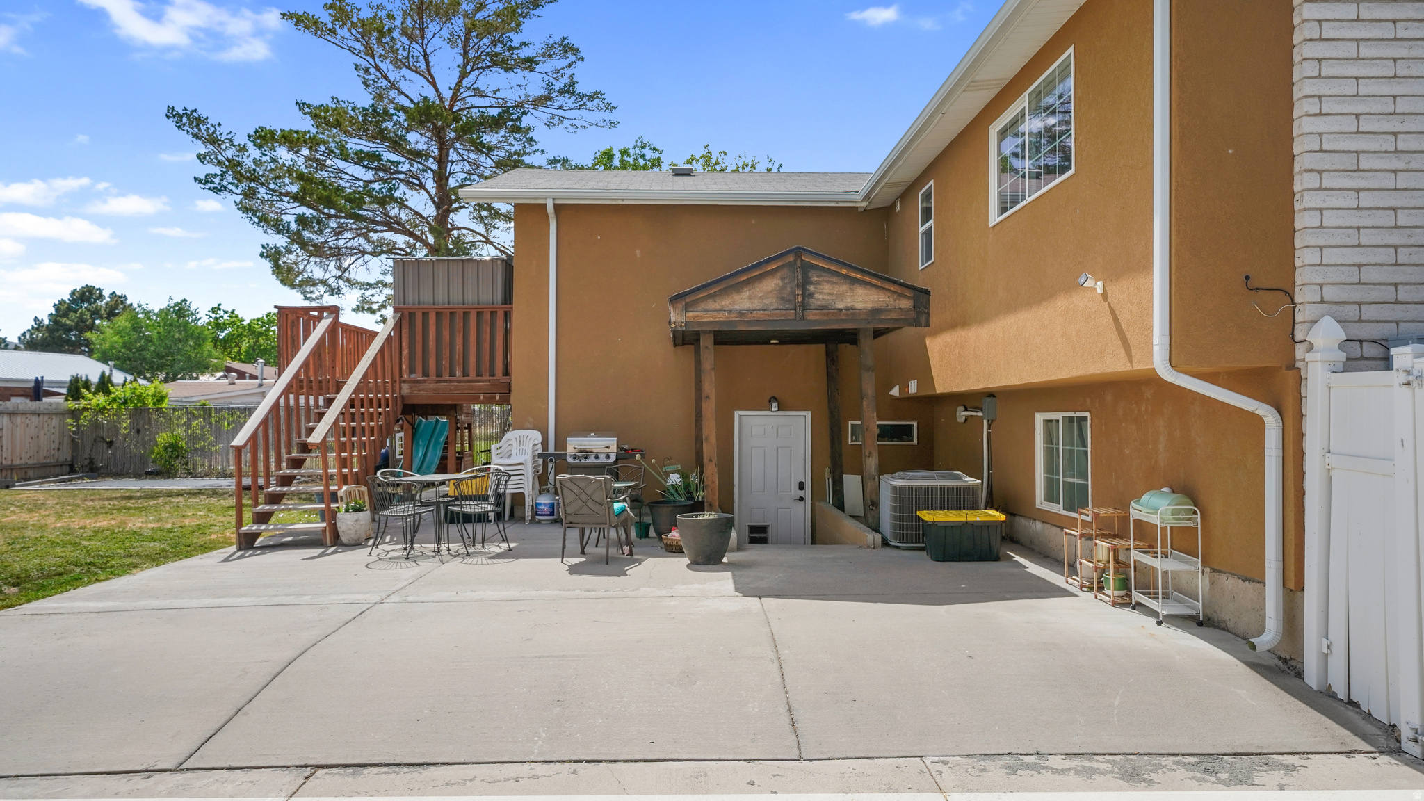 main property photo 34