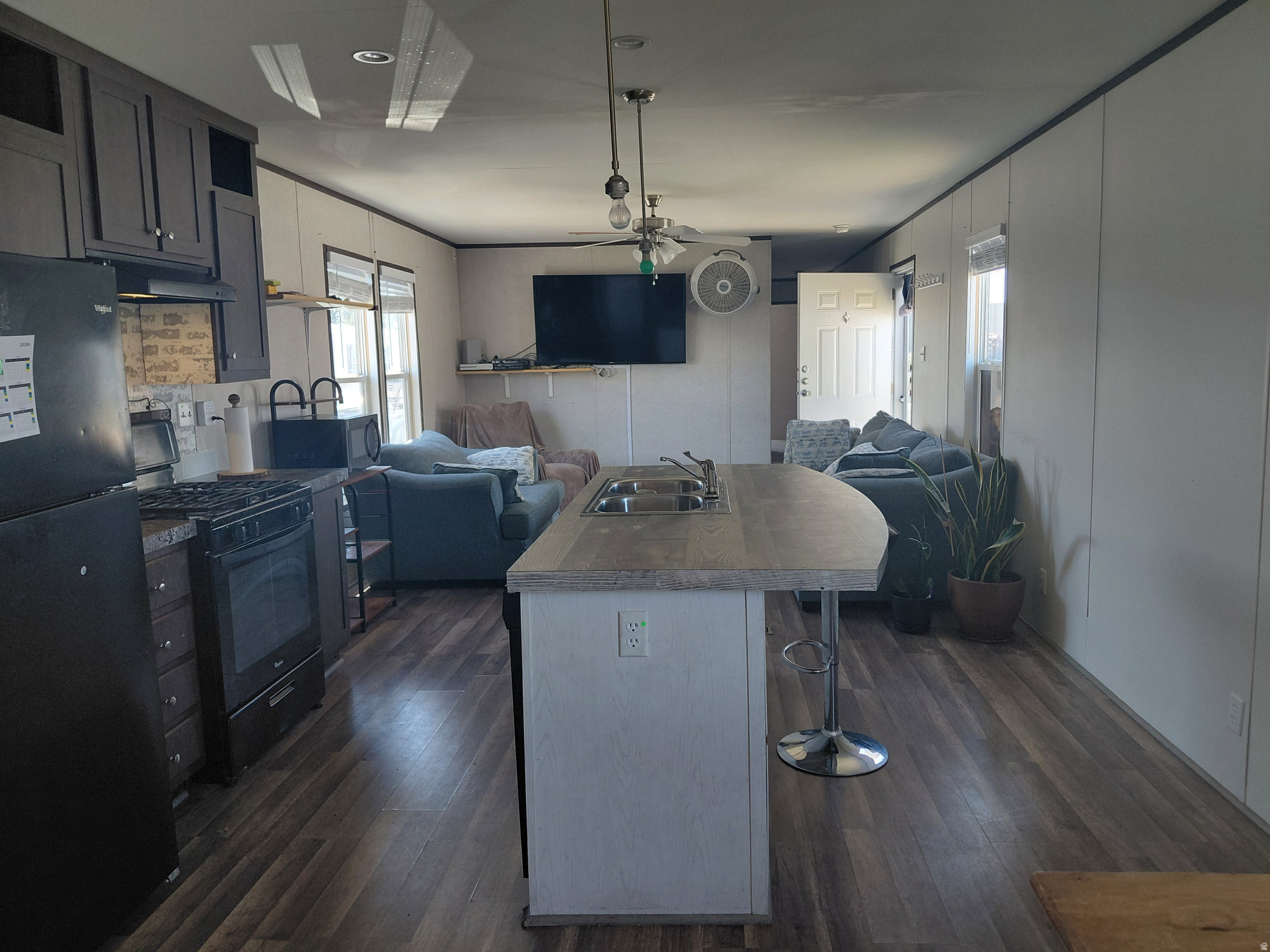 main property photo 5