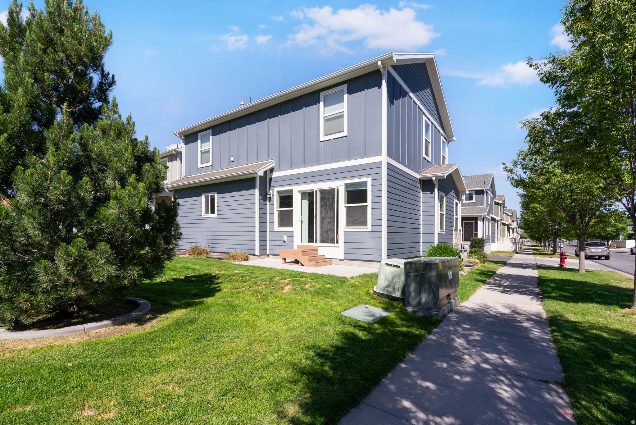 main property photo 32