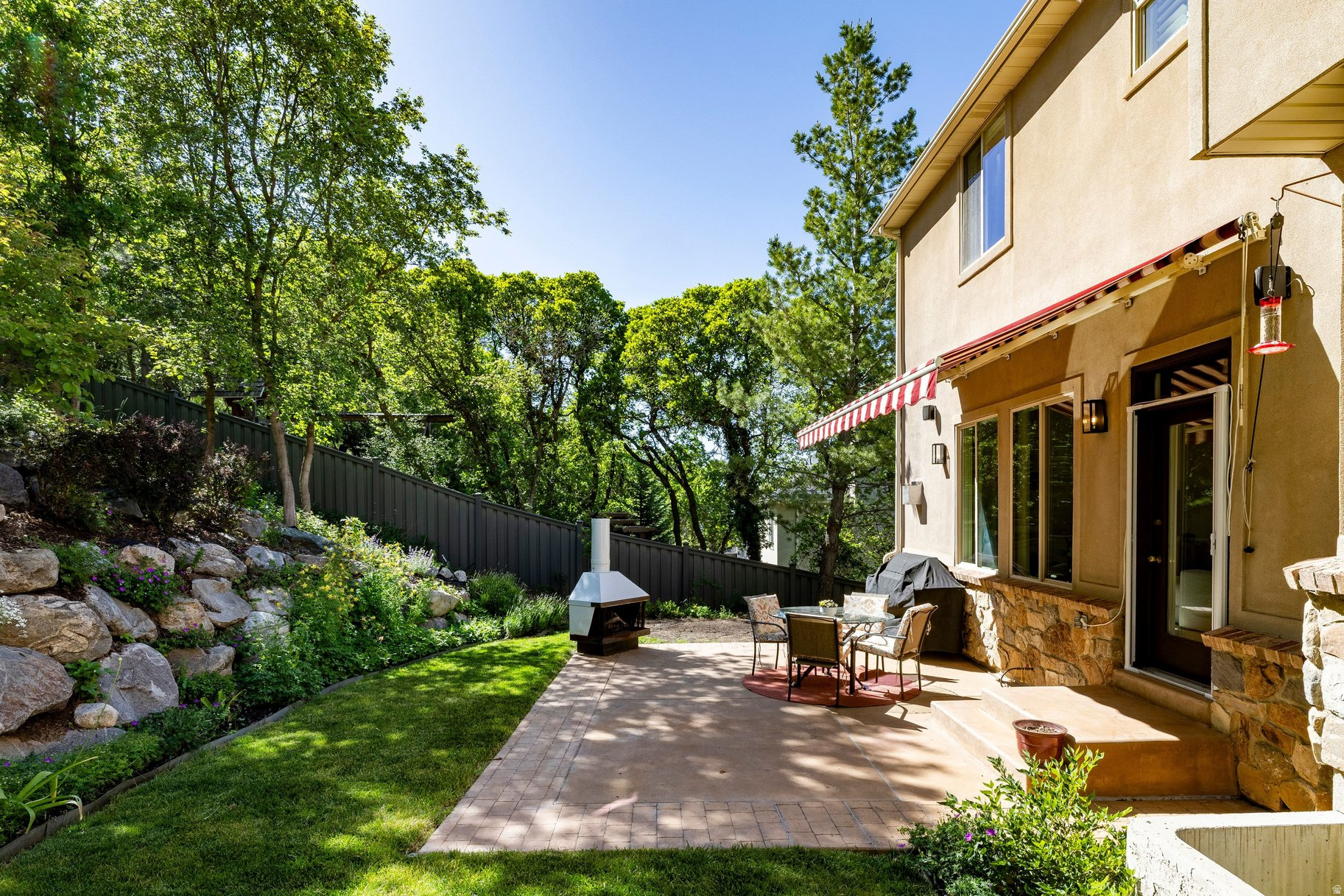 main property photo 27