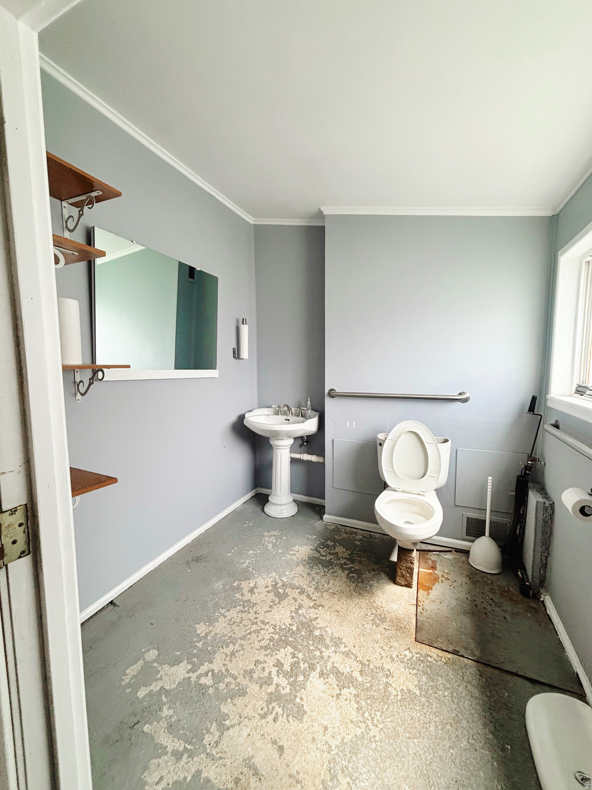 main property photo 32