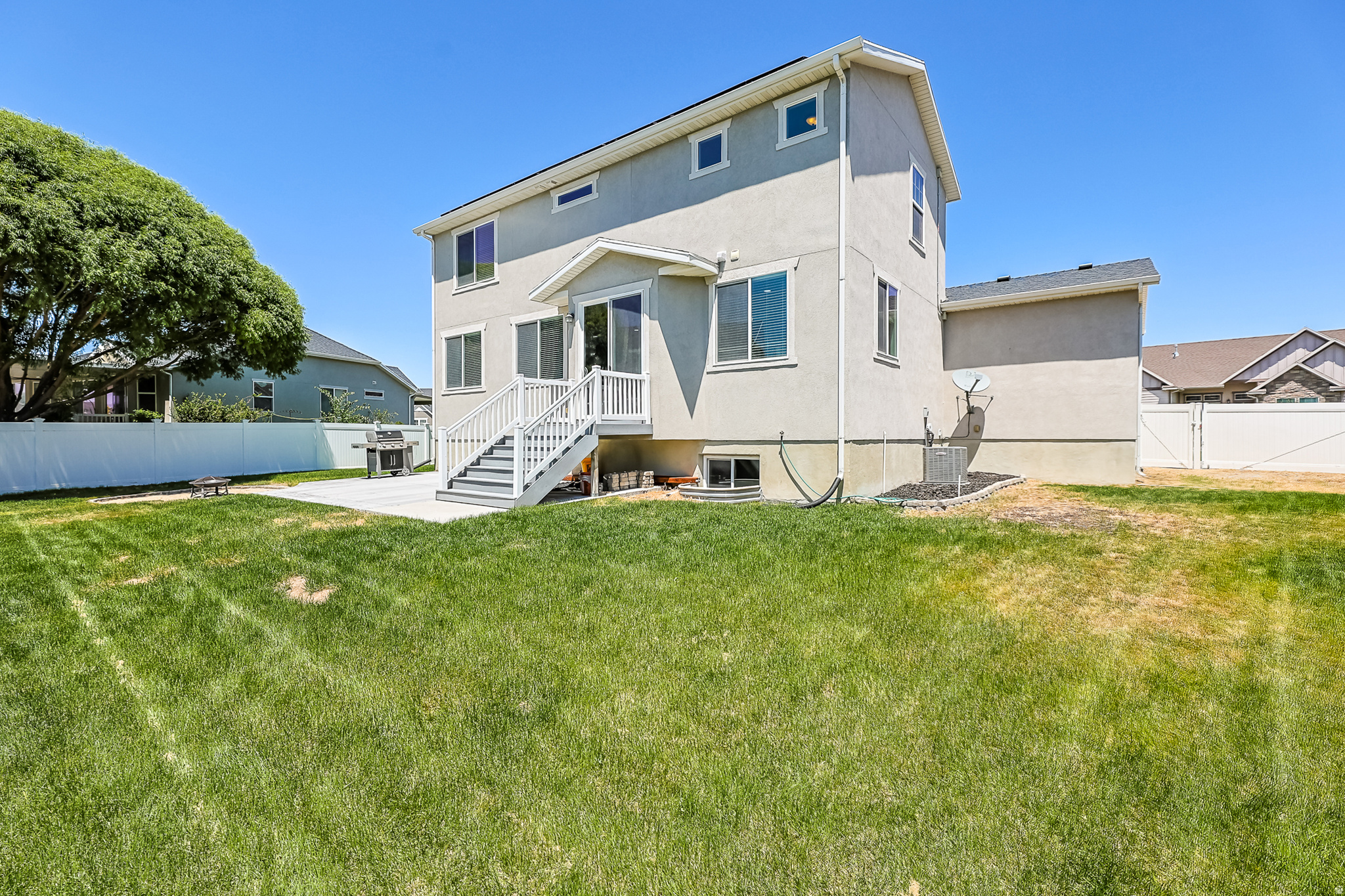 main property photo 39