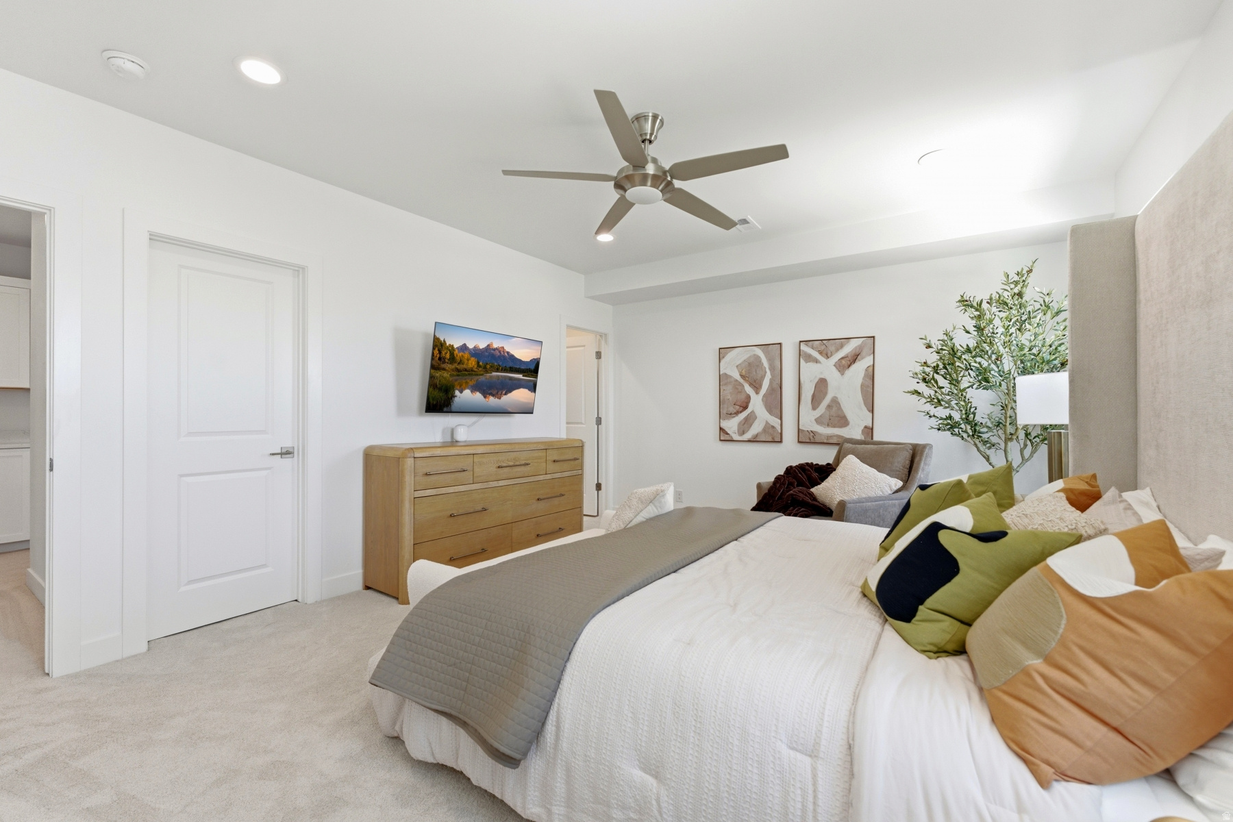 main property photo 82