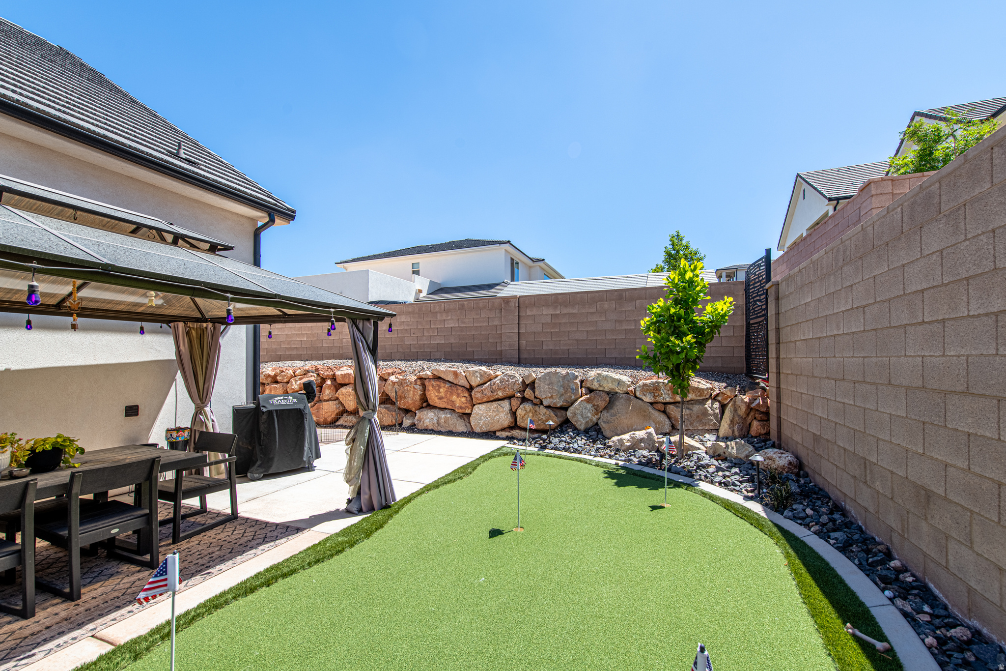 main property photo 44