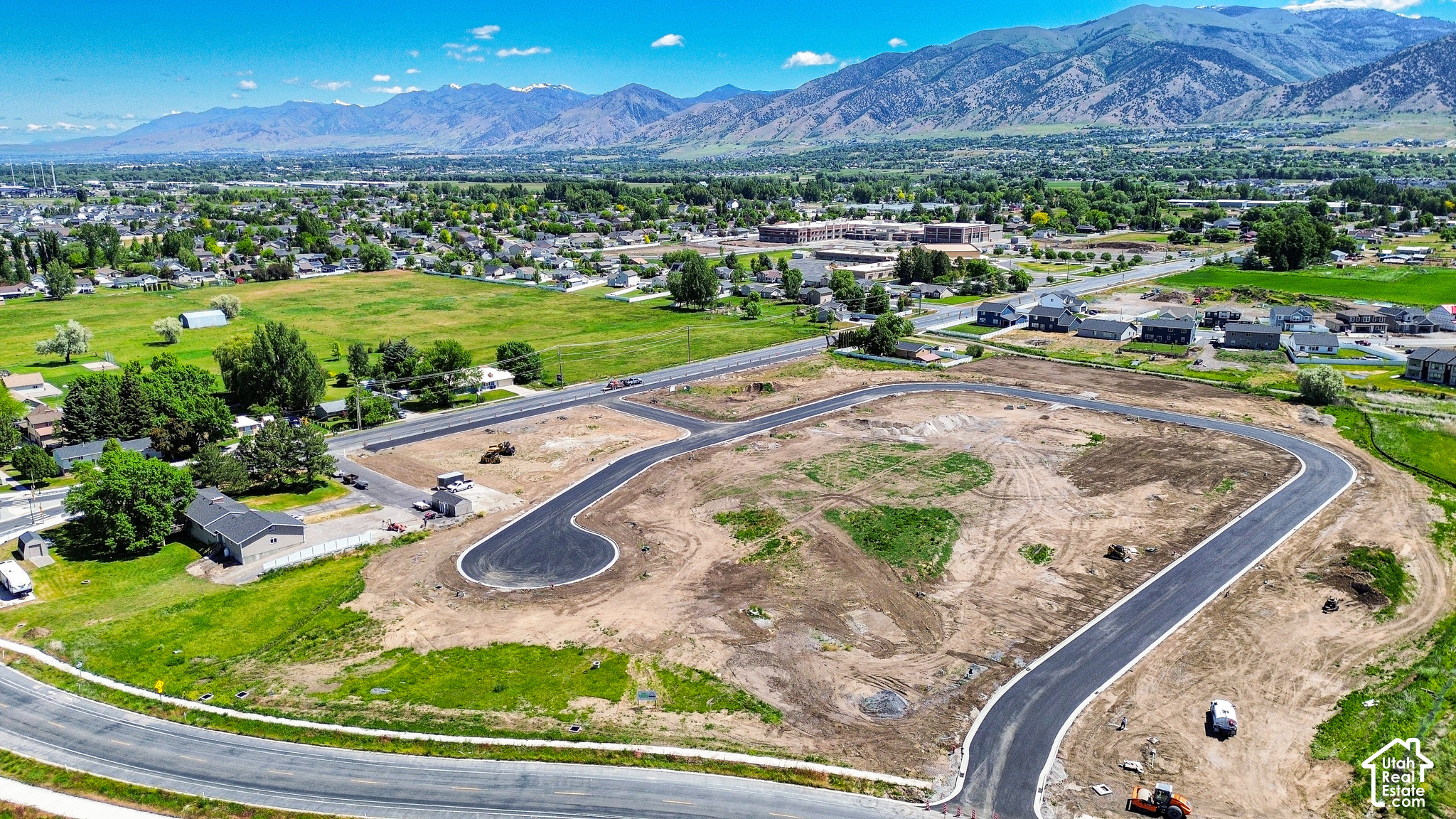 main property photo 14