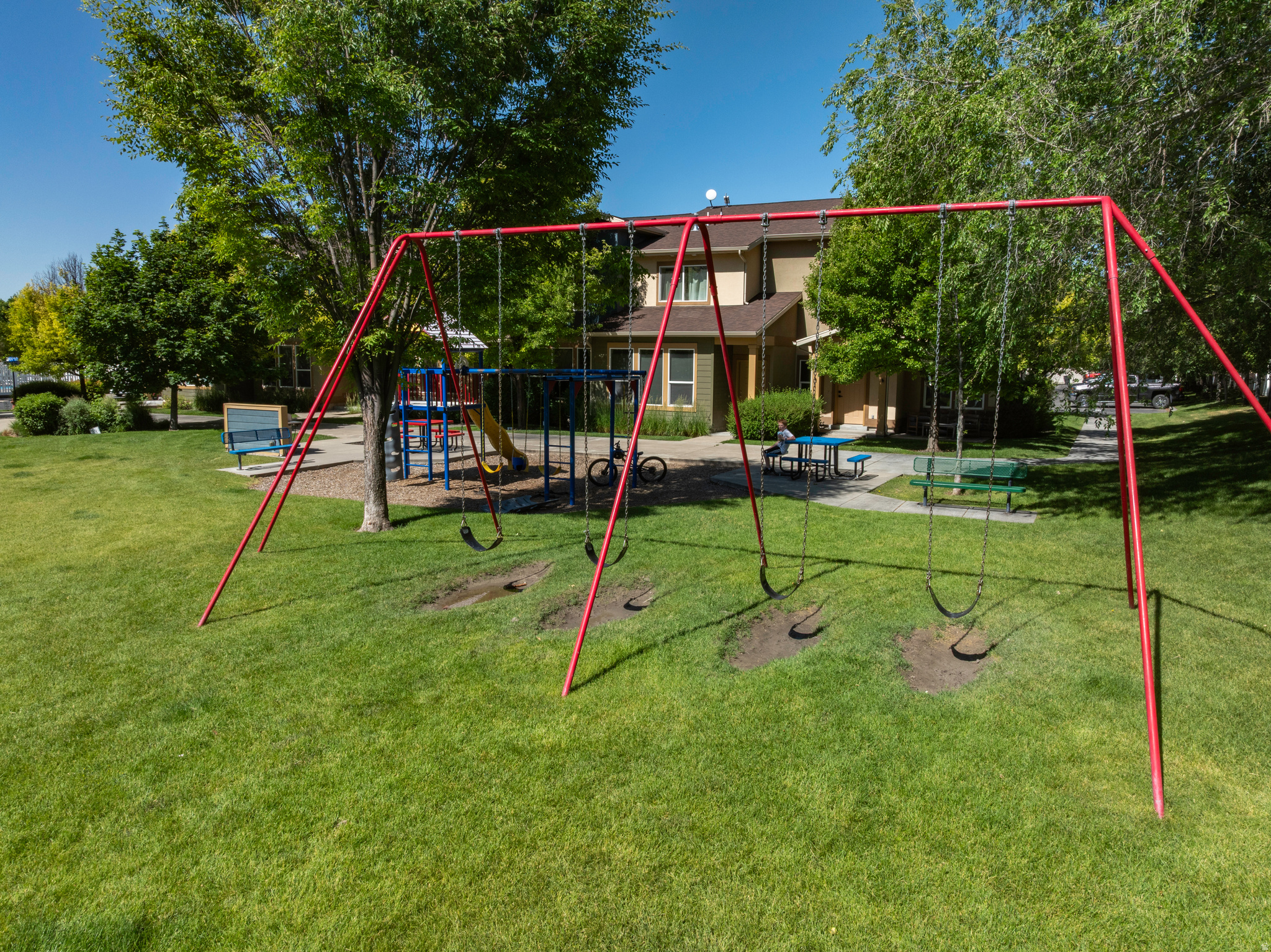 main property photo 17