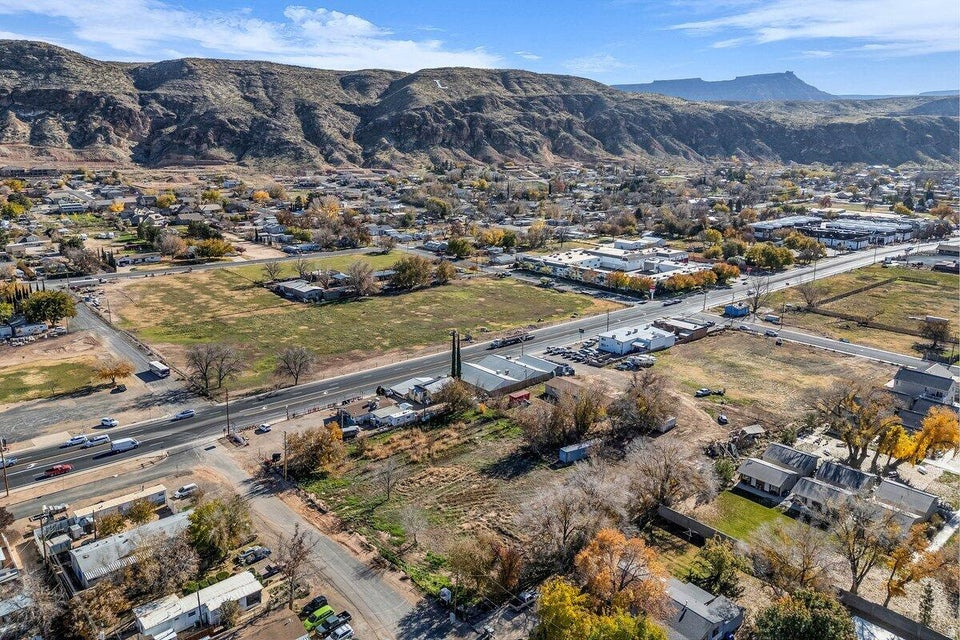 main property photo 12